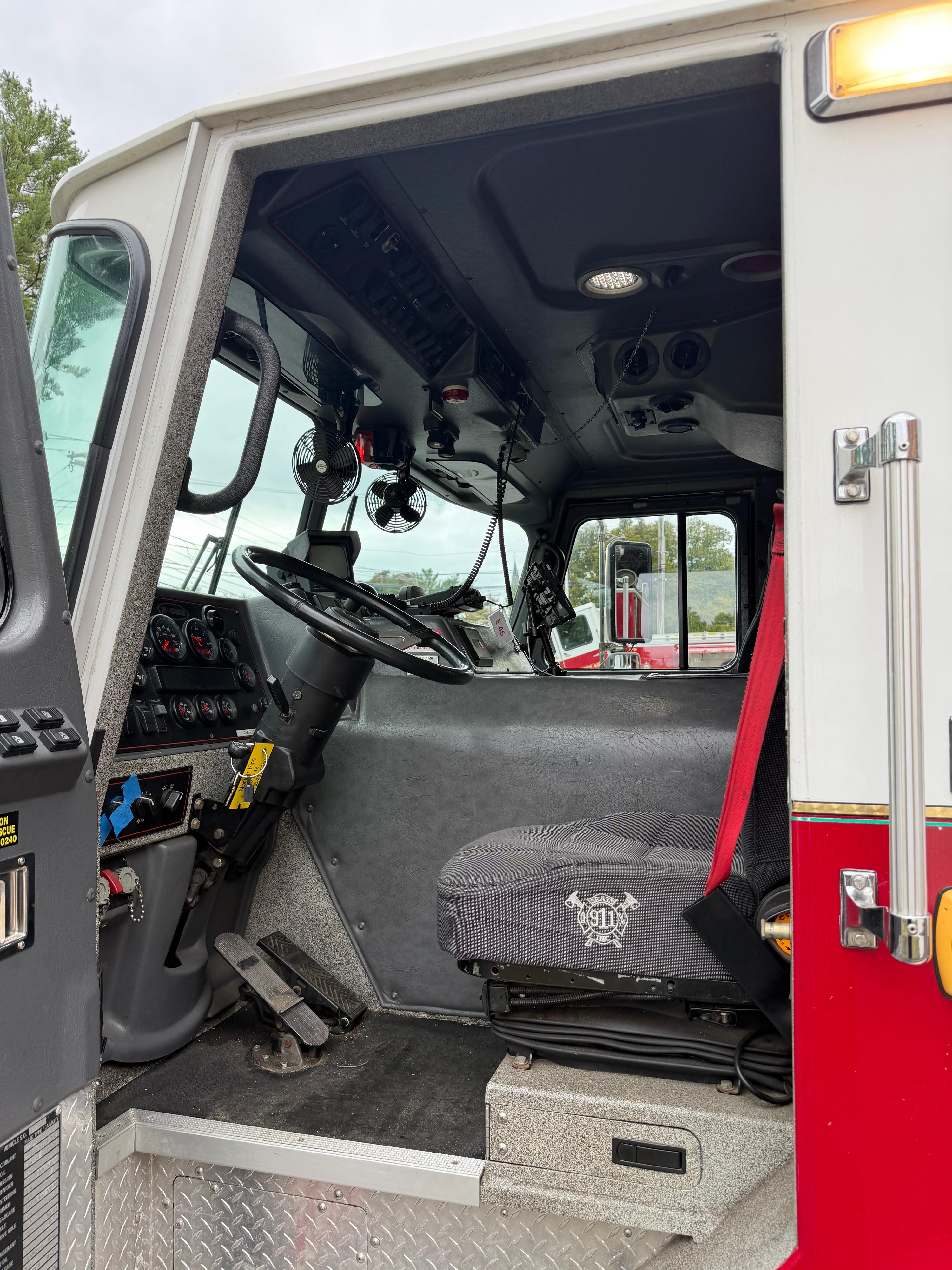 2005 E-One Cyclone II Pumper - image 18