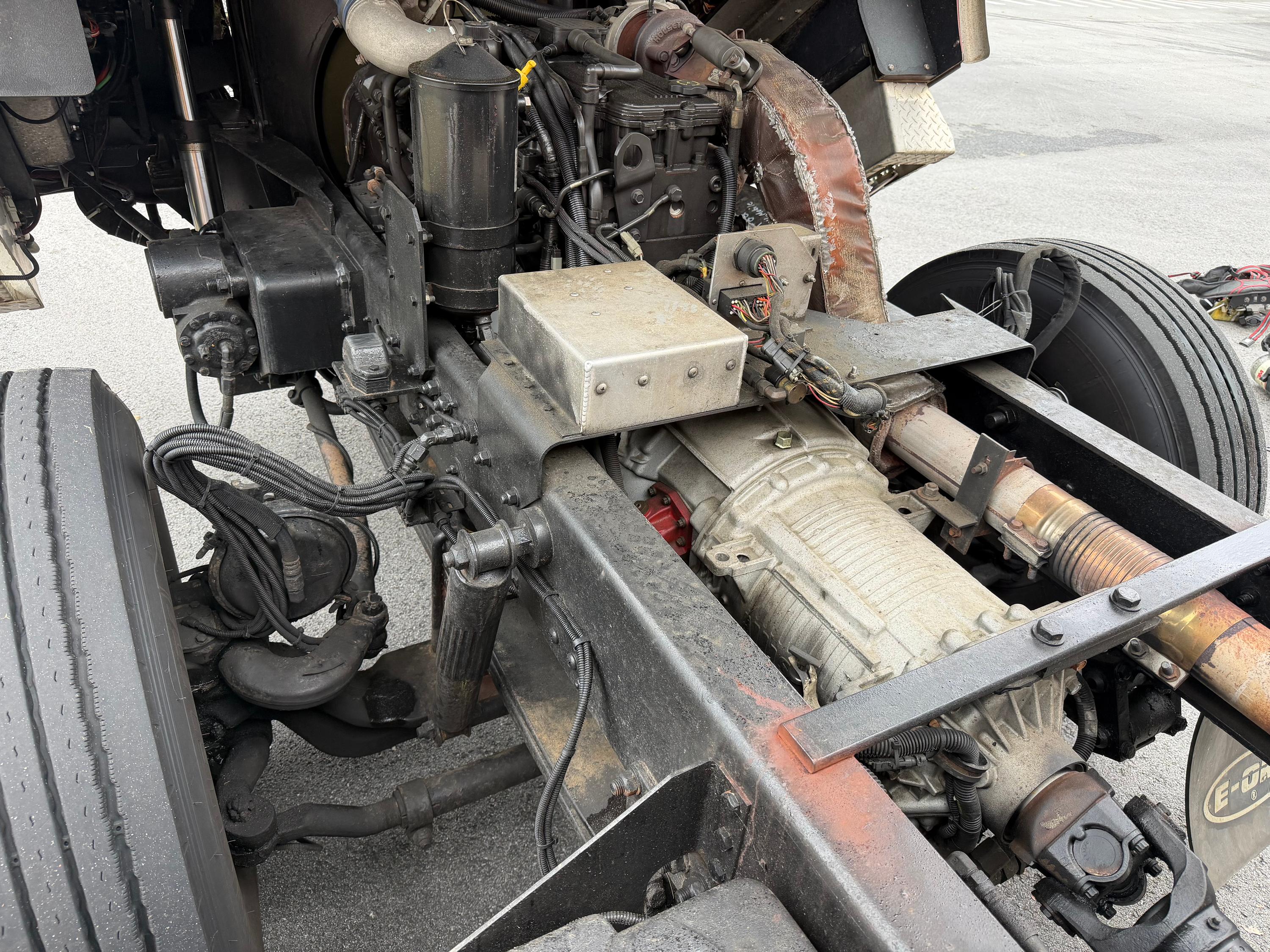 2005 E-One Cyclone II Pumper - image 31