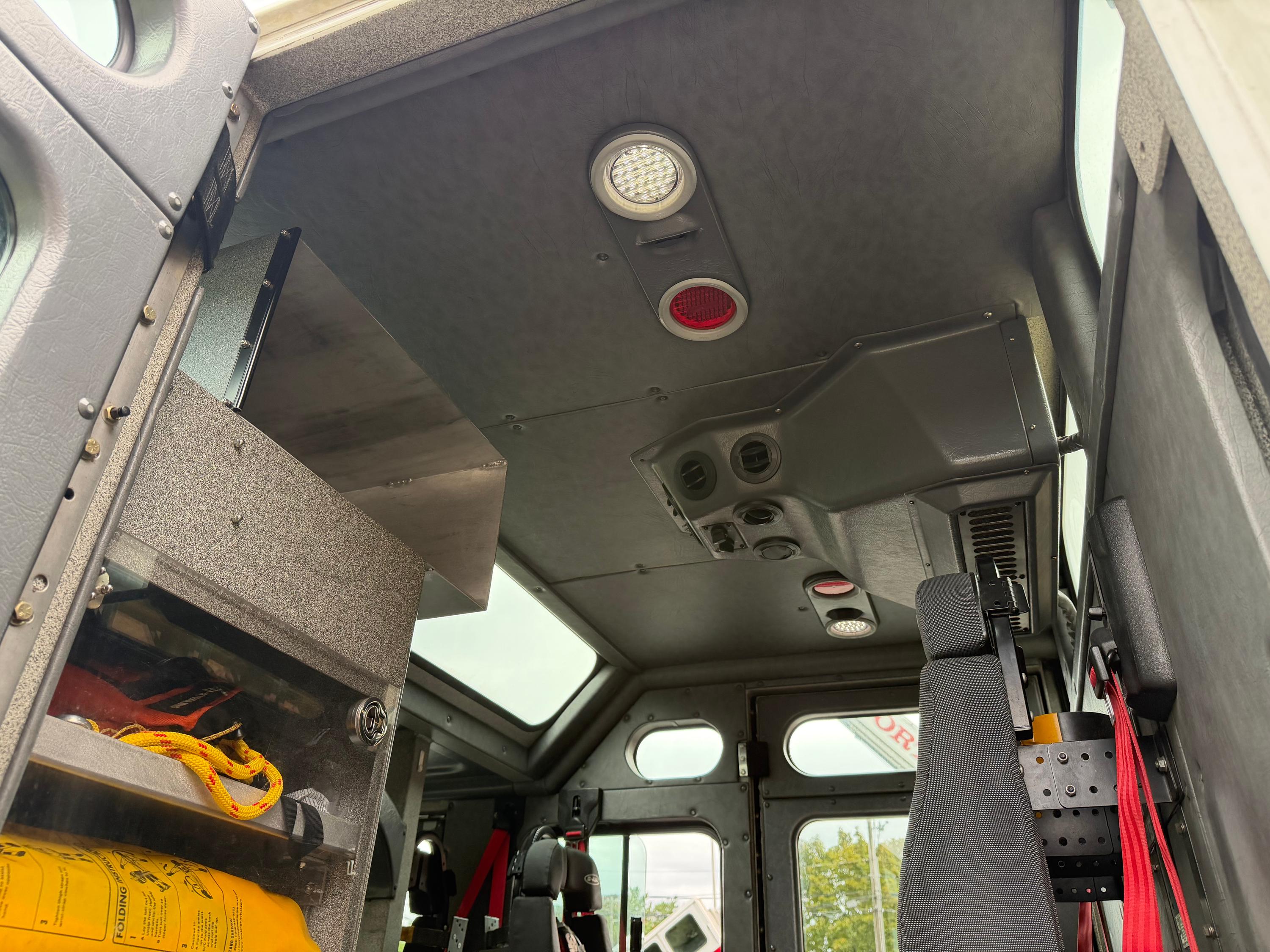 2005 E-One Cyclone II Pumper - image 11