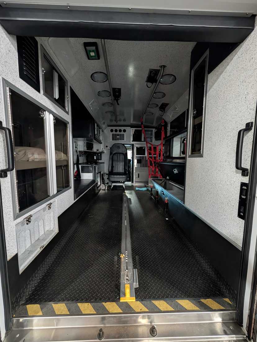 2016 Braun Chevrolet Type III Ambulance — photo 3
