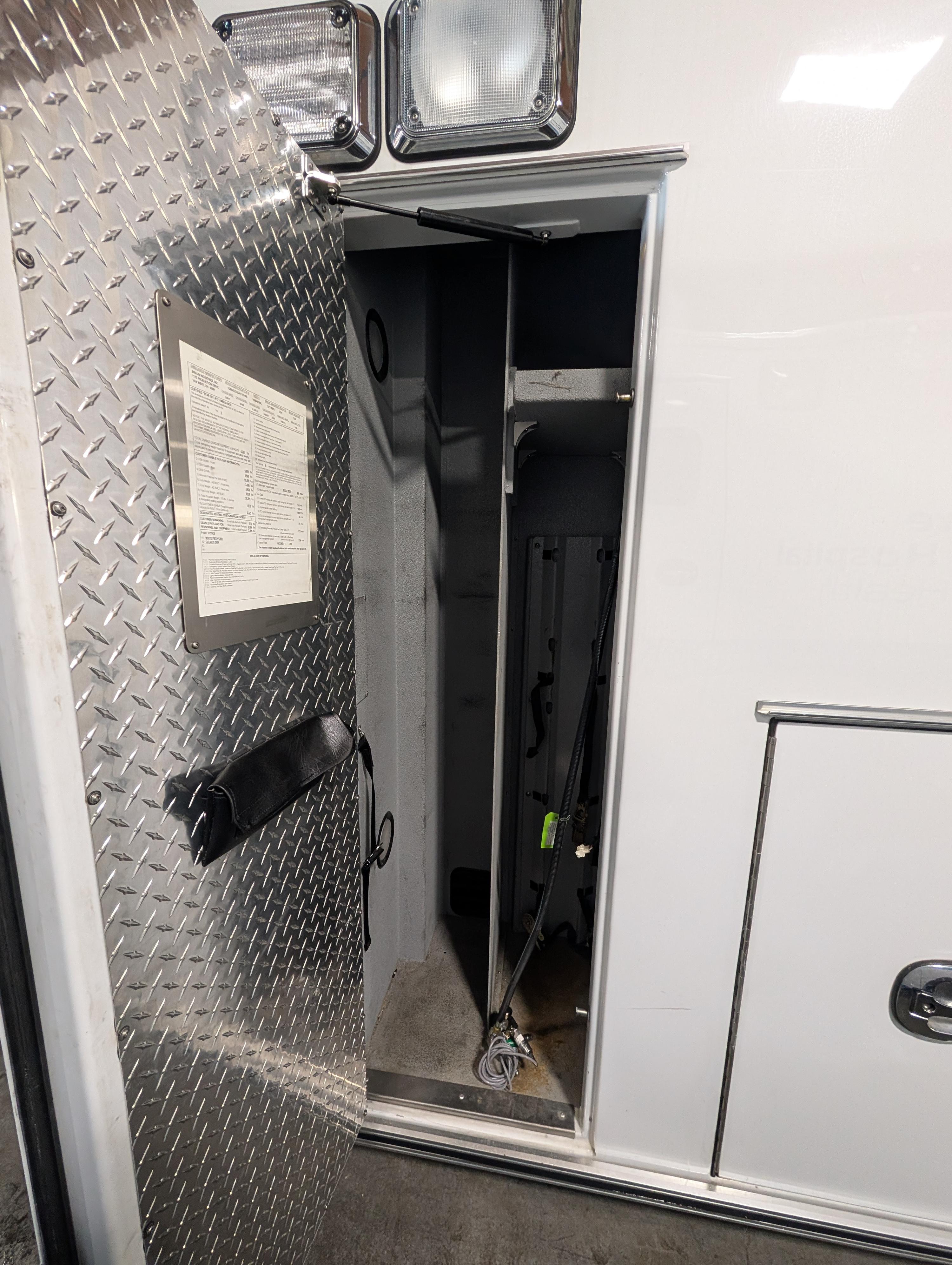 2016 Braun Chevrolet Type III Ambulance - image 9