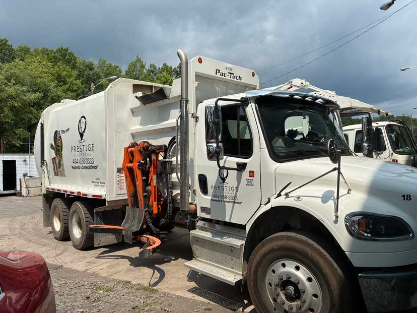 2025 Freightliner Pac-Tech Automated Side Loader — photo 6