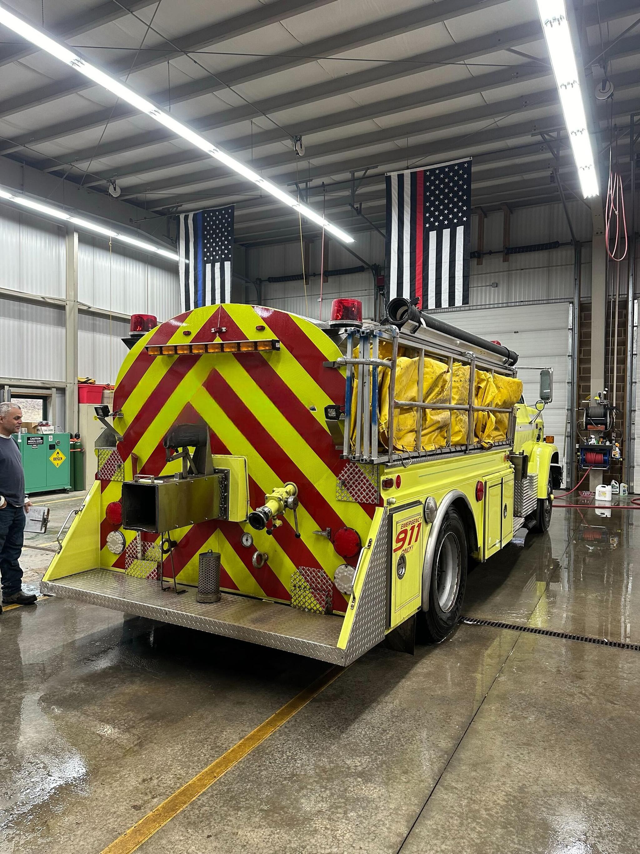 1988 GMC 1800 Gallon Tanker  - image 3