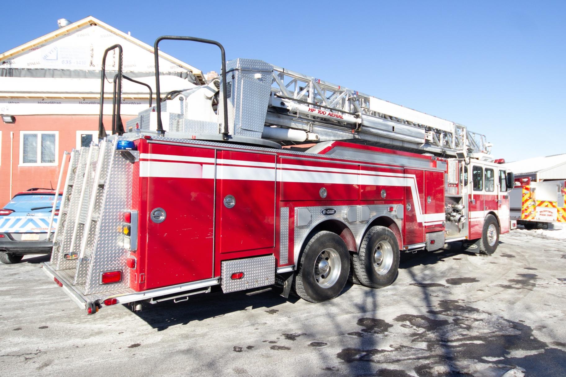 2001 E-One HP-100 100' Quint - image 4