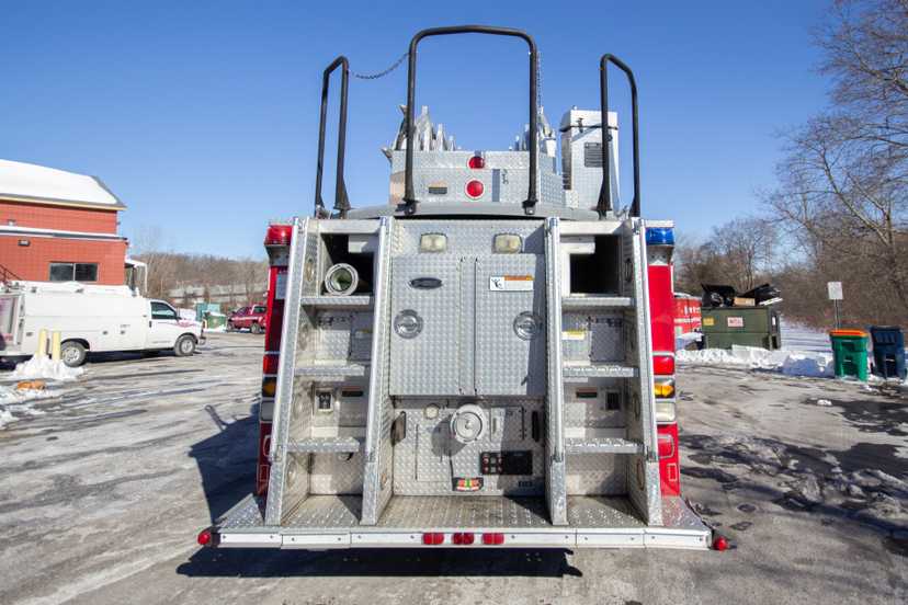 2001 E-One HP-100 100' Quint — photo 8