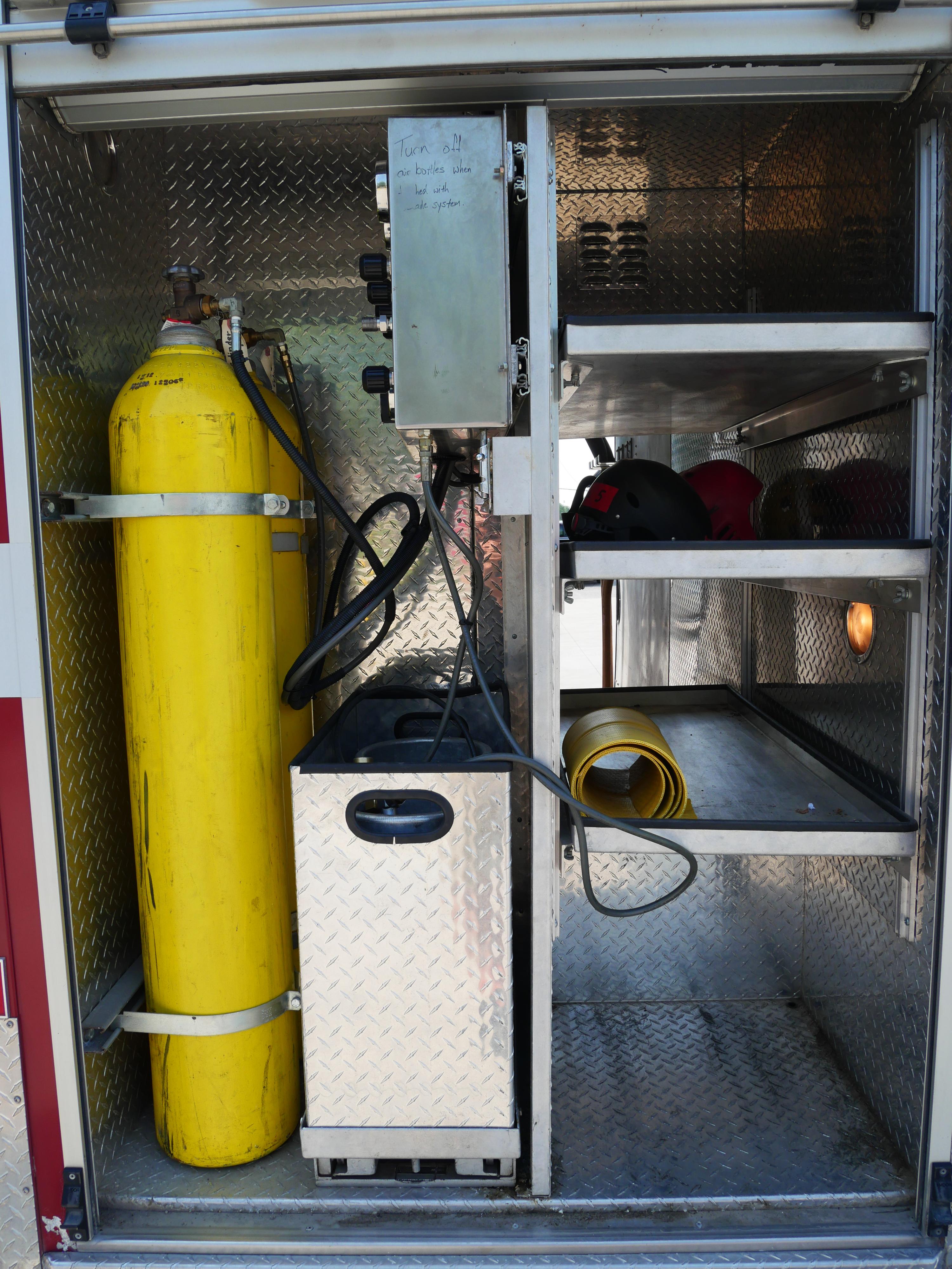 2000 International Heavy Rescue - image 28