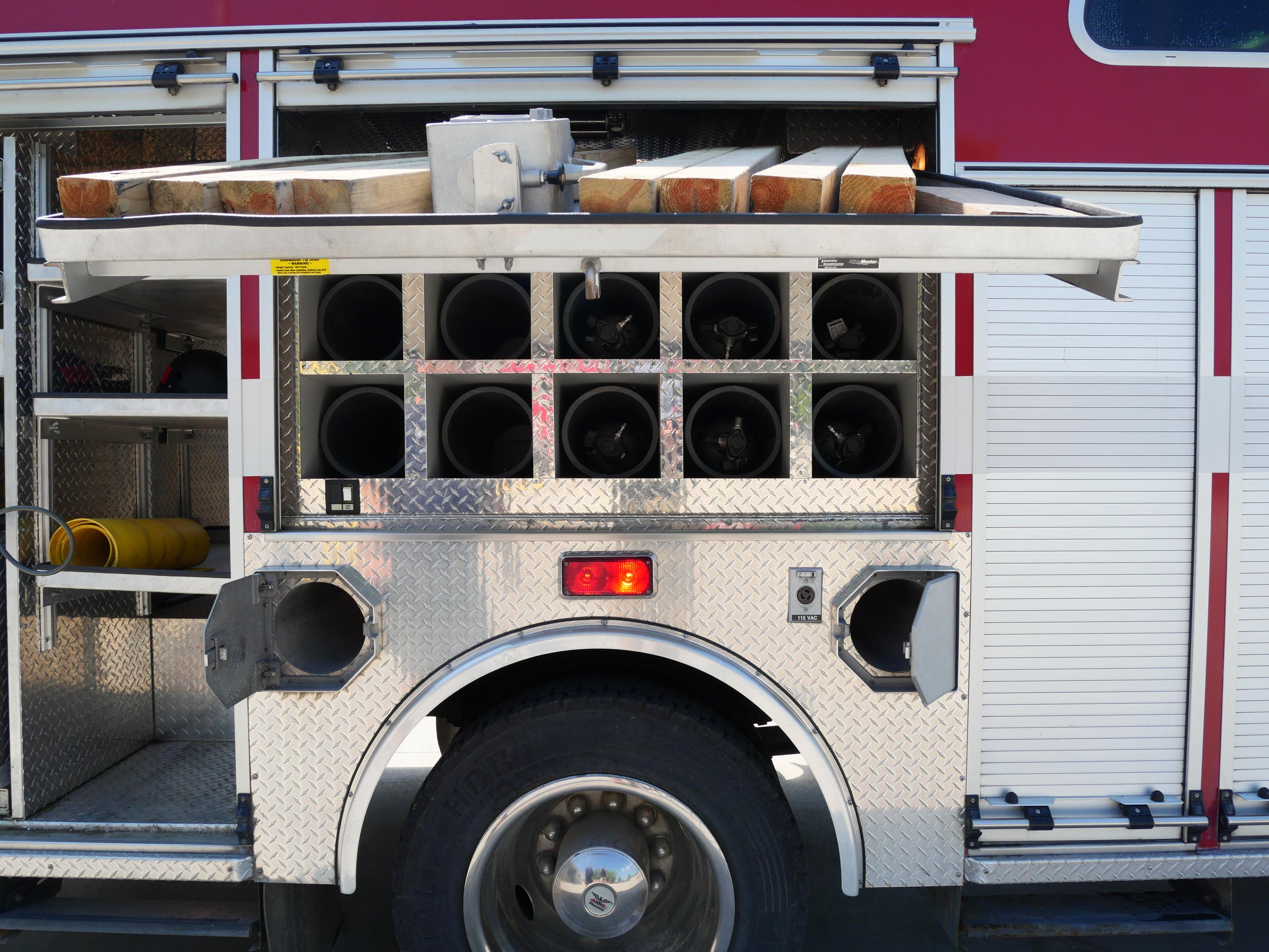 2000 International Heavy Rescue - image 27