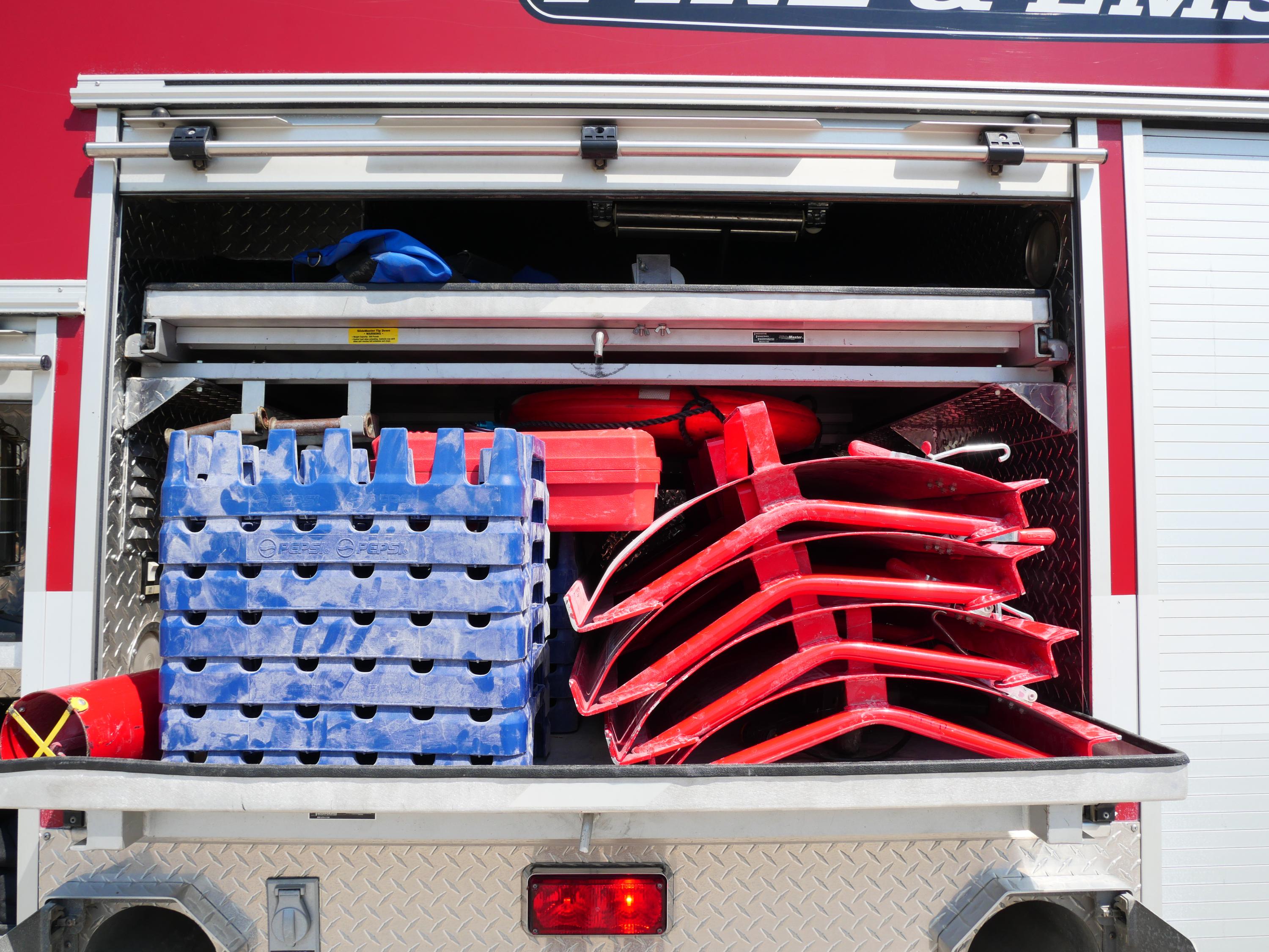 2000 International Heavy Rescue - image 23