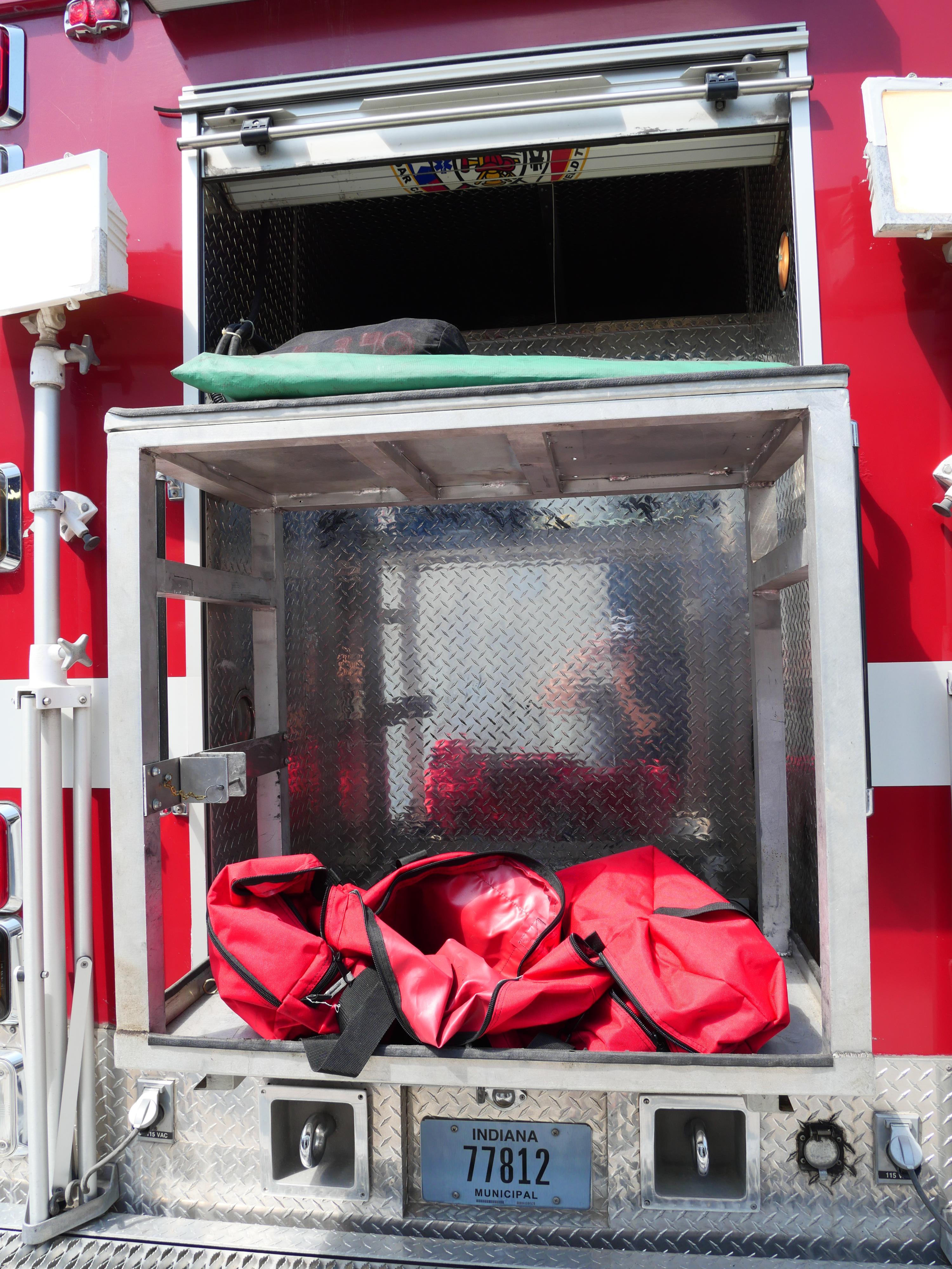 2000 International Heavy Rescue - image 32