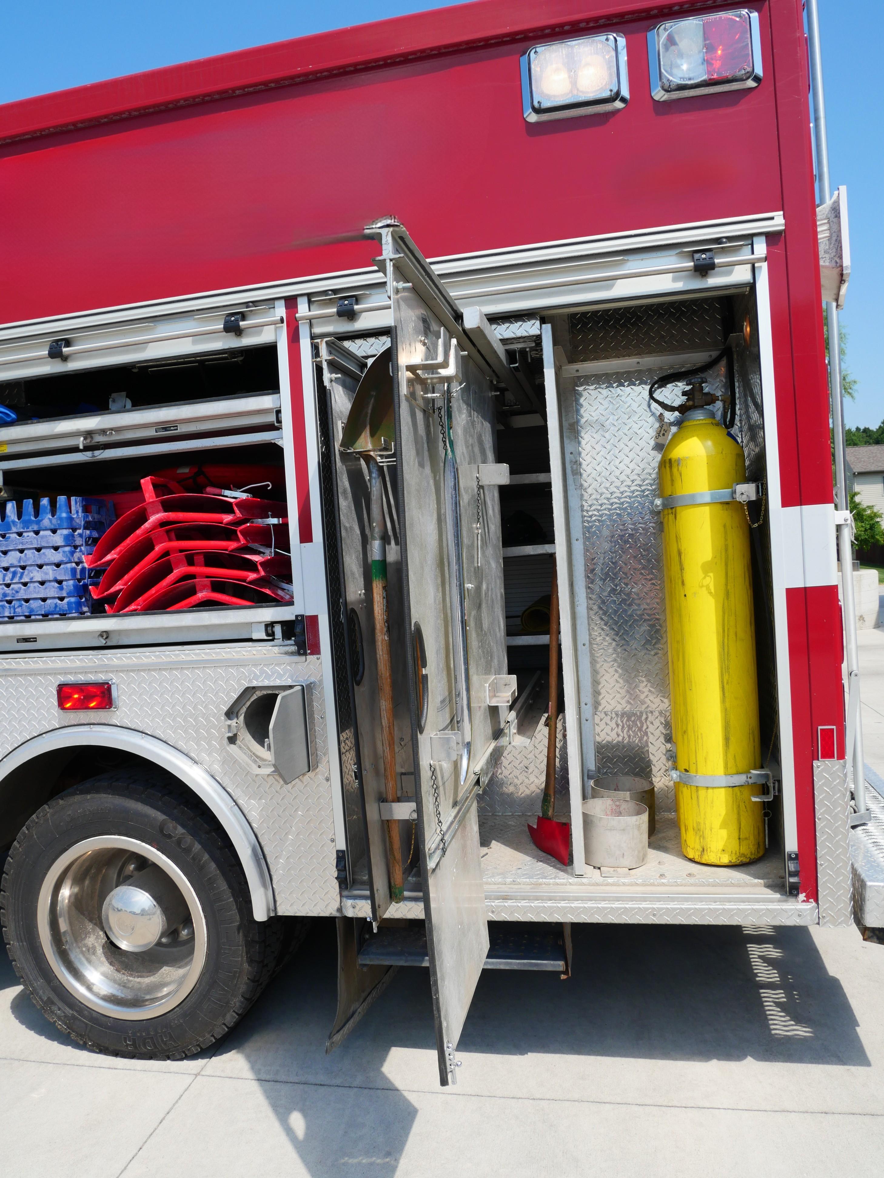 2000 International Heavy Rescue - image 41
