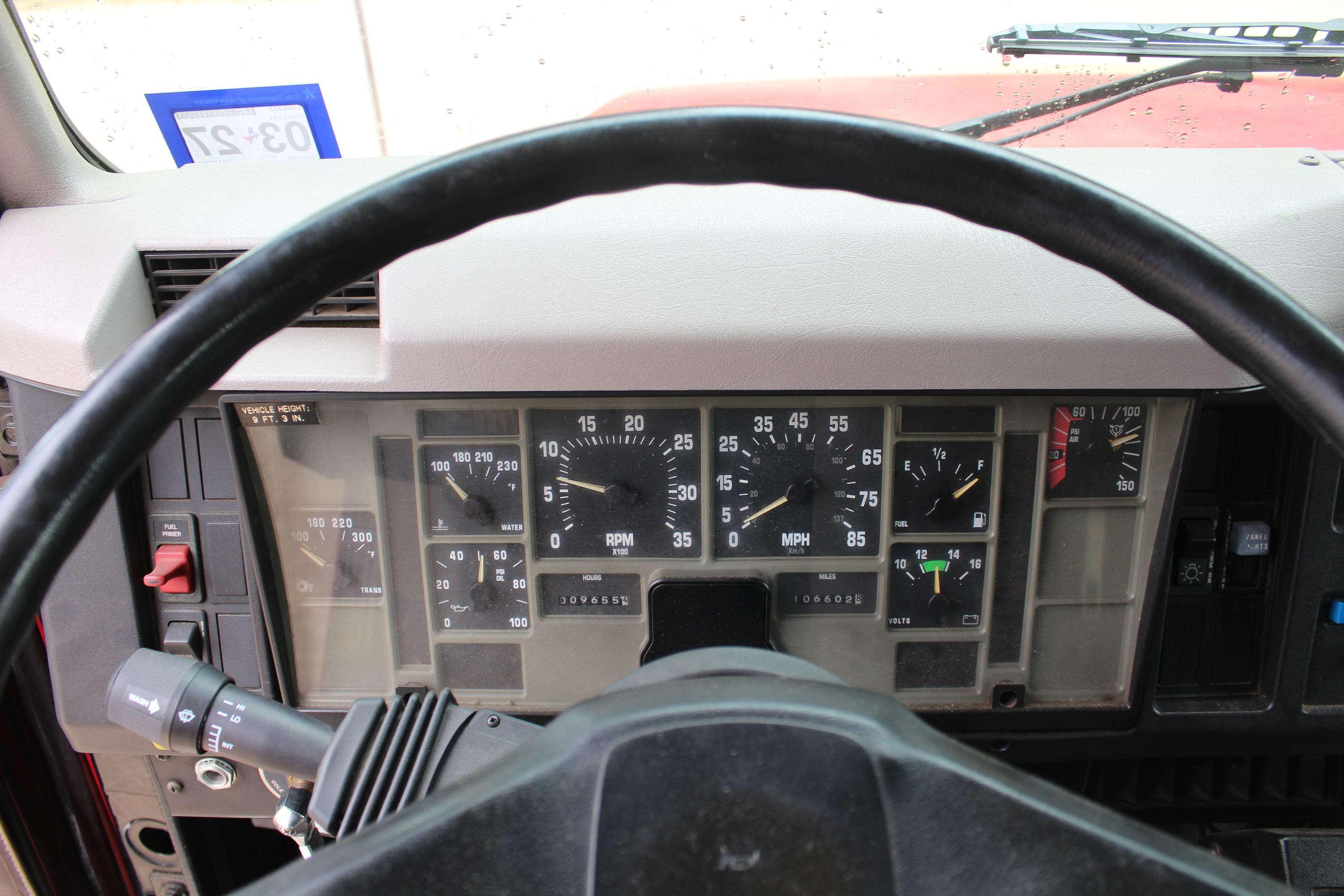 1996 Pierce International Pumper - image 9