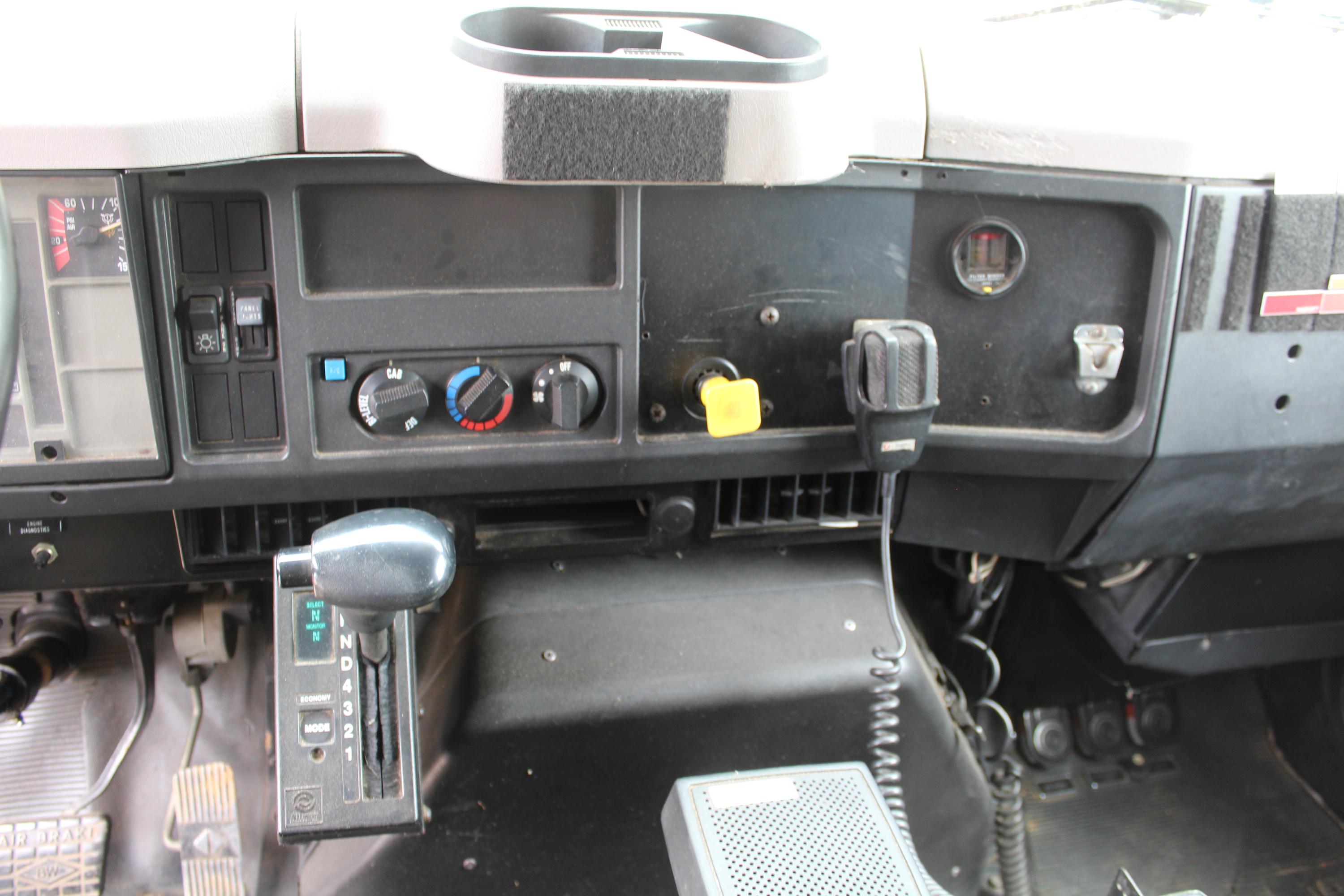 1996 Pierce International Pumper - image 10