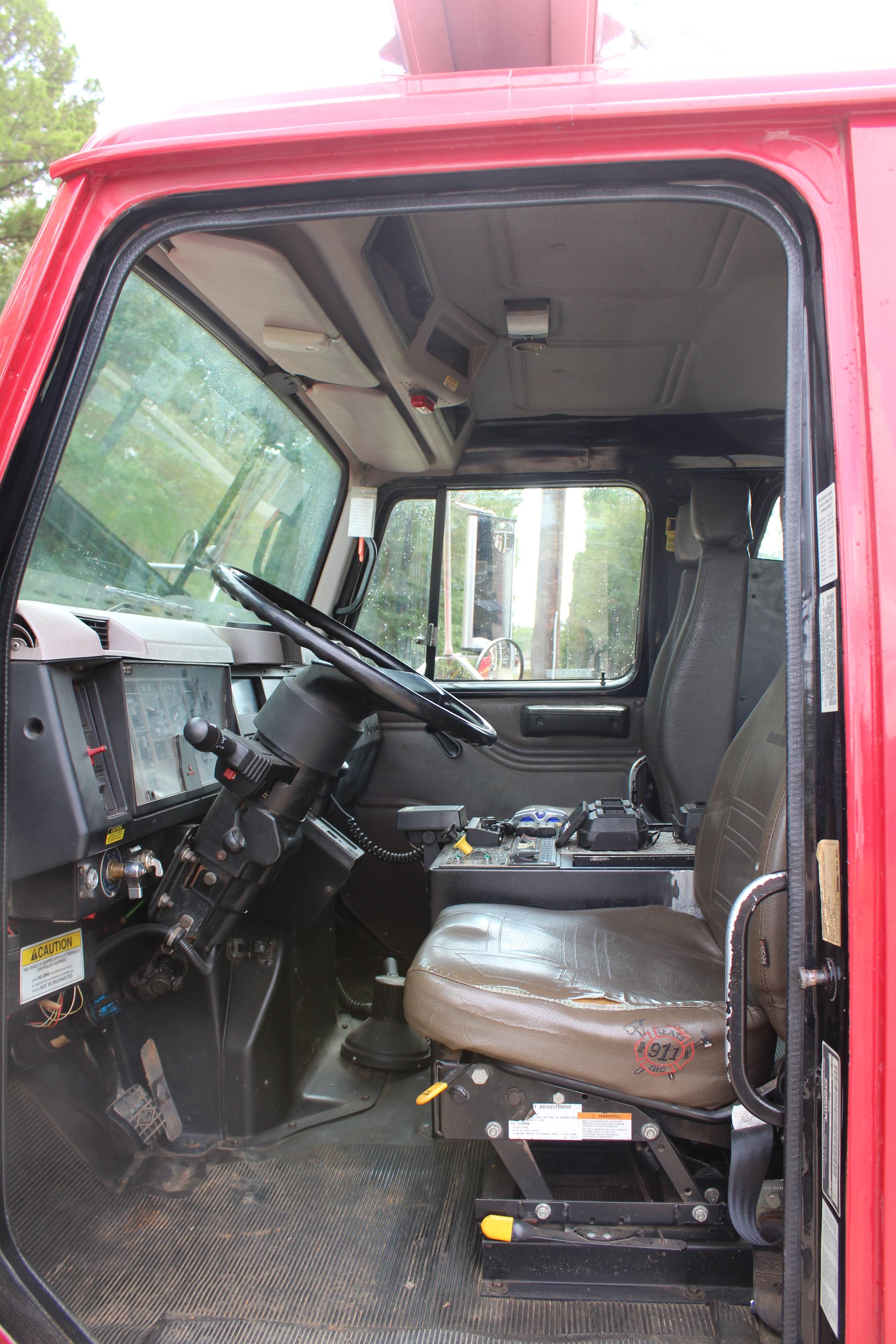 1996 Pierce International Pumper - image 4
