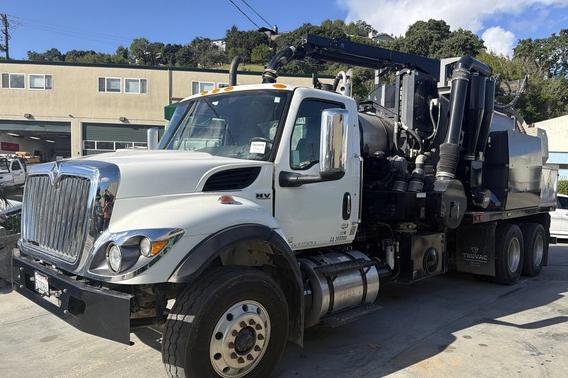2023 International TRUVAC Hydrovac - image 1