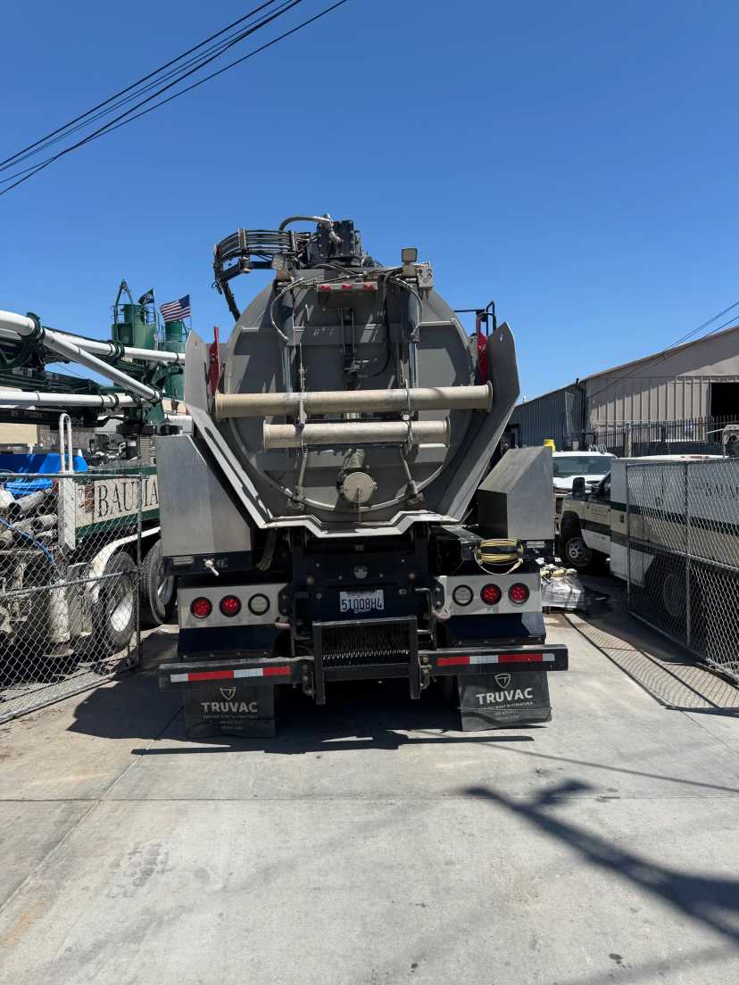 2023 International TRUVAC Hydrovac — photo 5