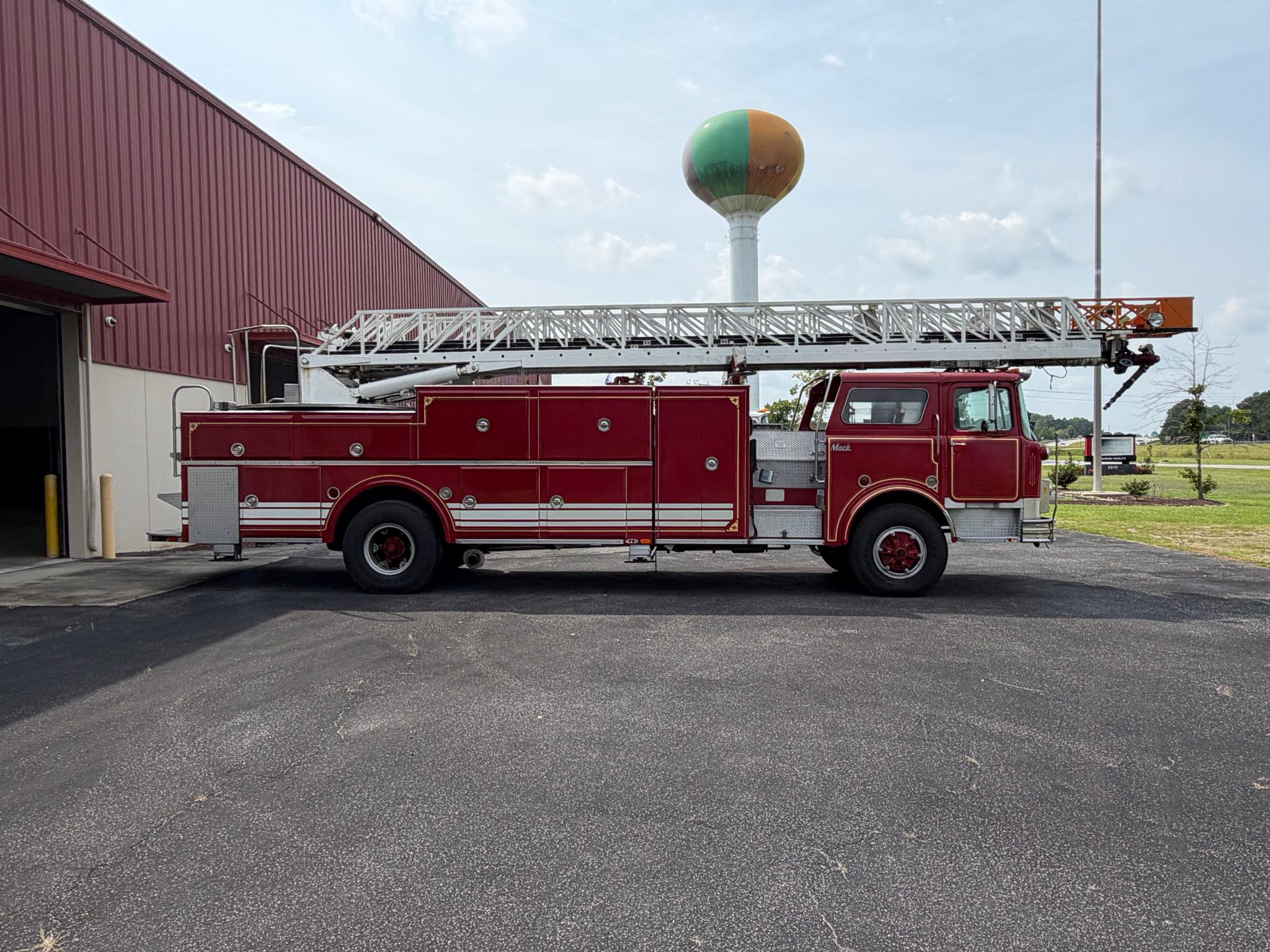 1983 Mack CF686 110' Aerial - image 2