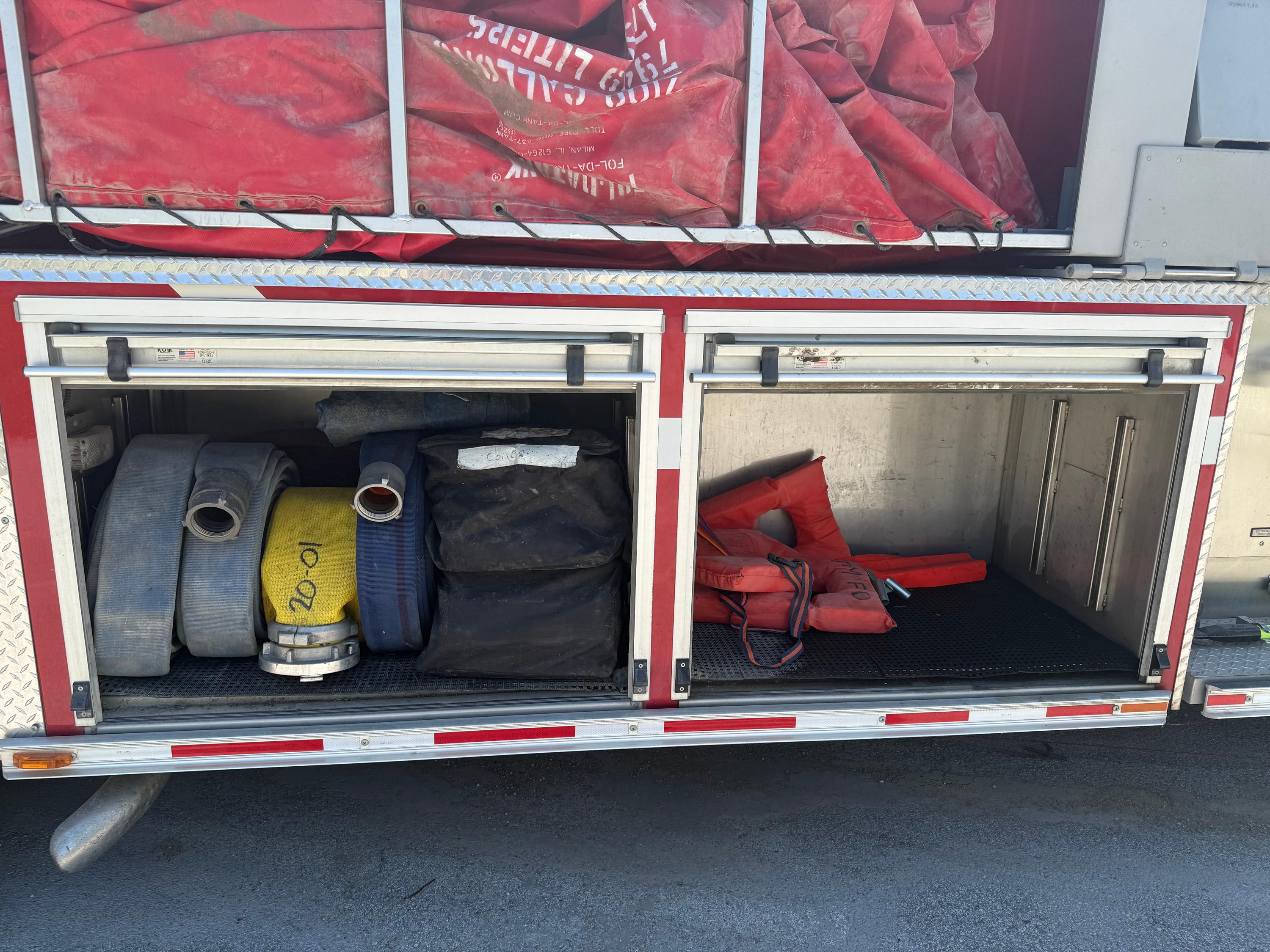 2007 Crimson Freightliner Pumper Tanker - image 10