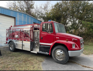 2000-gallon pumper/tanker - image 1