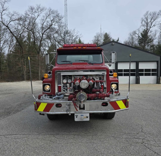 1994 International 3000 Gallon Tanker/Pumper - image 2