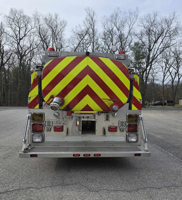 1994 International 3000 Gallon Tanker/Pumper - image 4