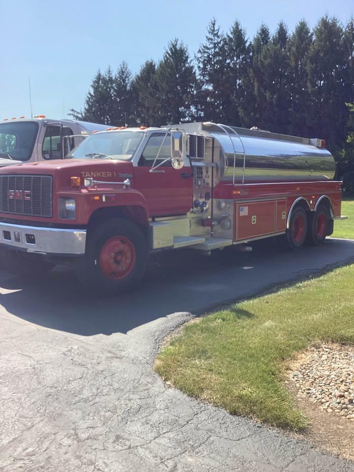 1994 GMC Topkick Tanker - image 1