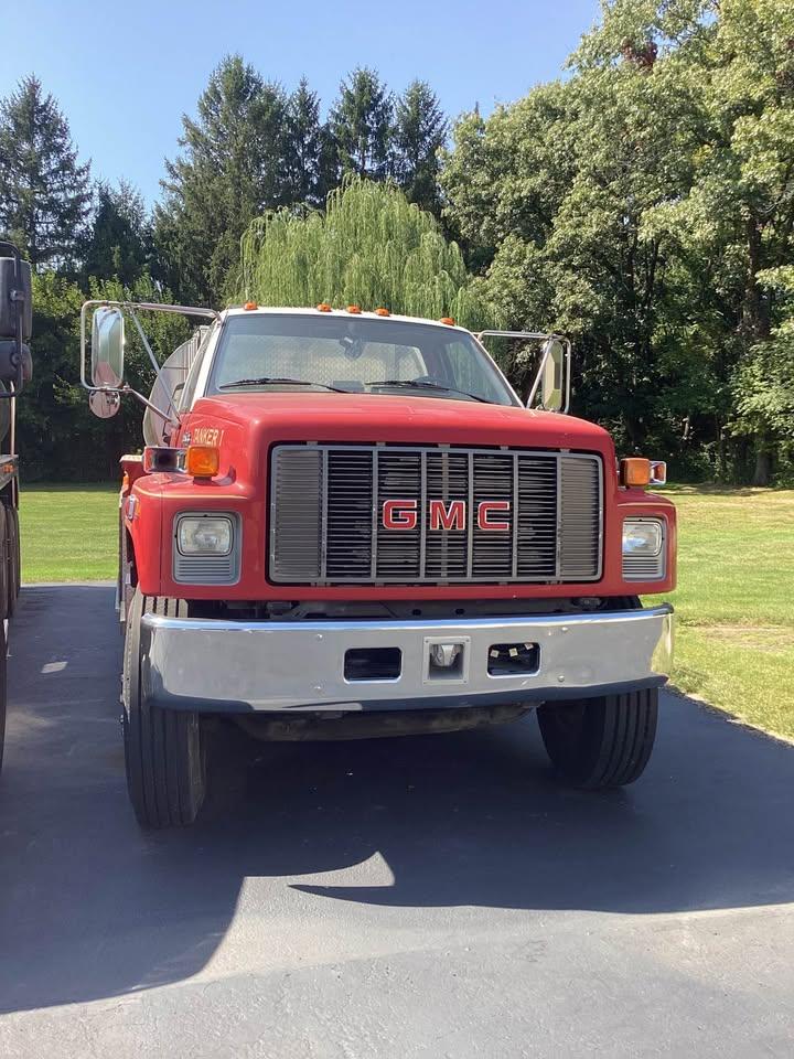 1994 GMC Topkick Tanker - image 4