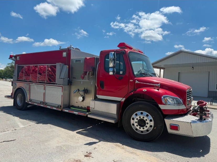 2007 Crimson Freightliner Pumper Tanker — photo 2