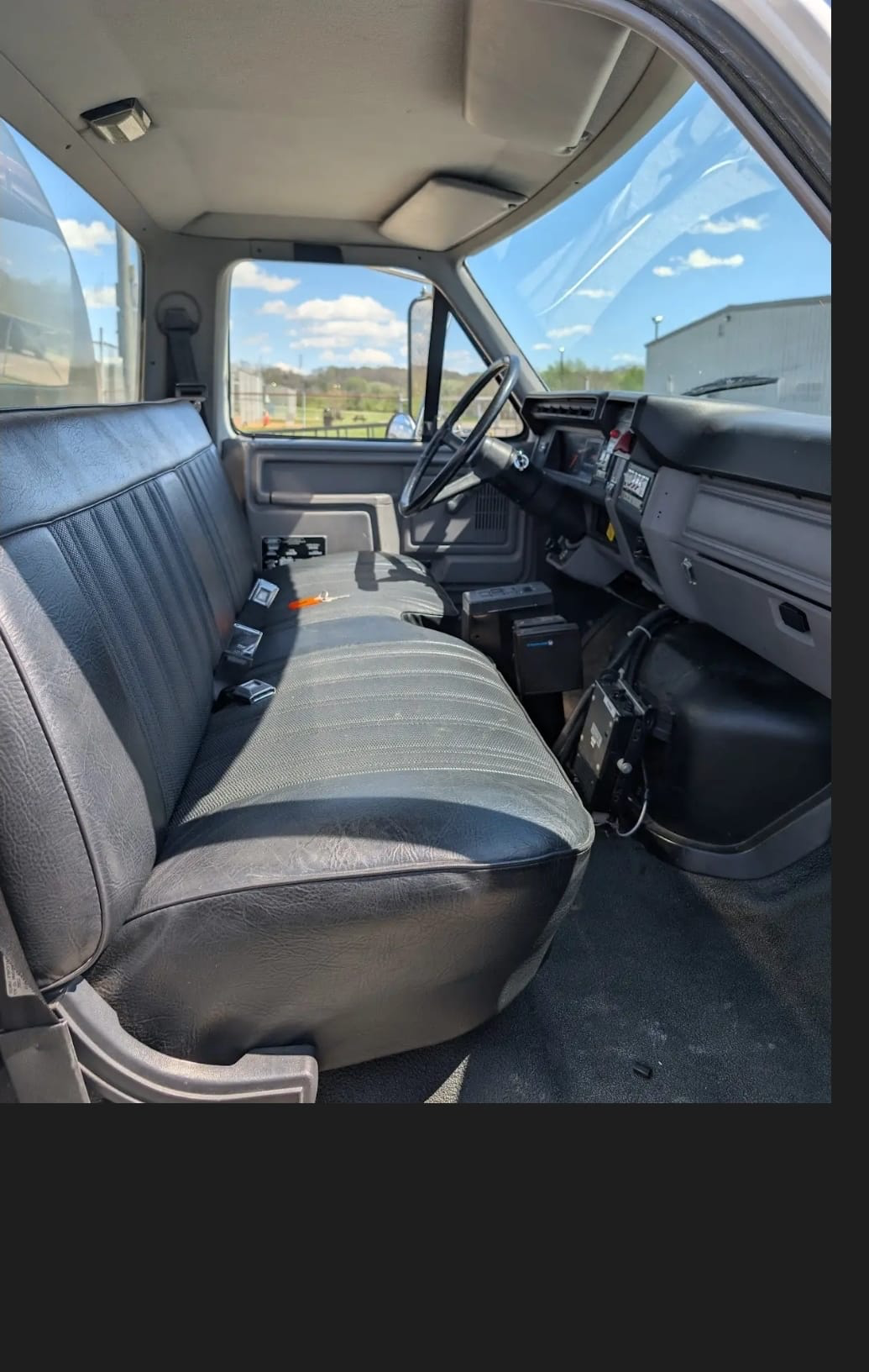 1996 Ford F800 Tanker - image 5