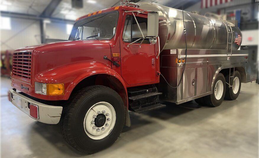 1994 International Tanker - image 4