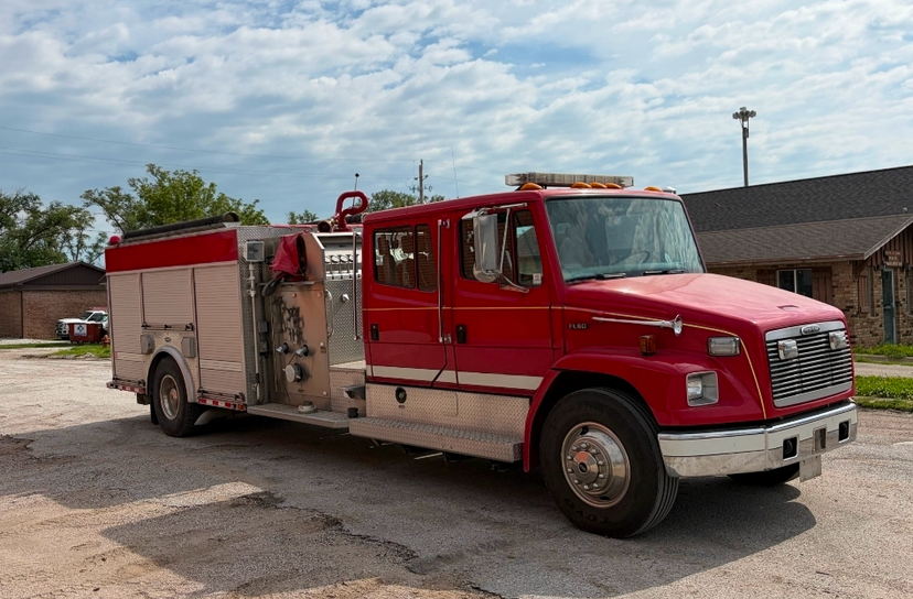 2000 E-One Freightliner Pumper — photo 2