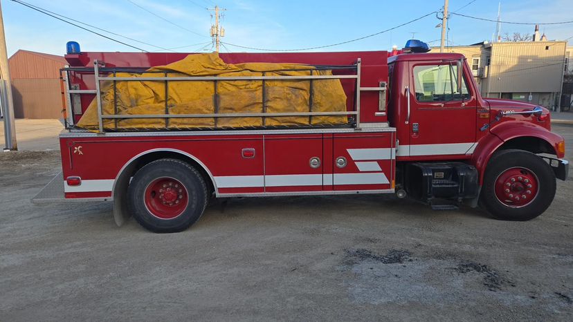 1999 International 4900 Tanker — photo 2