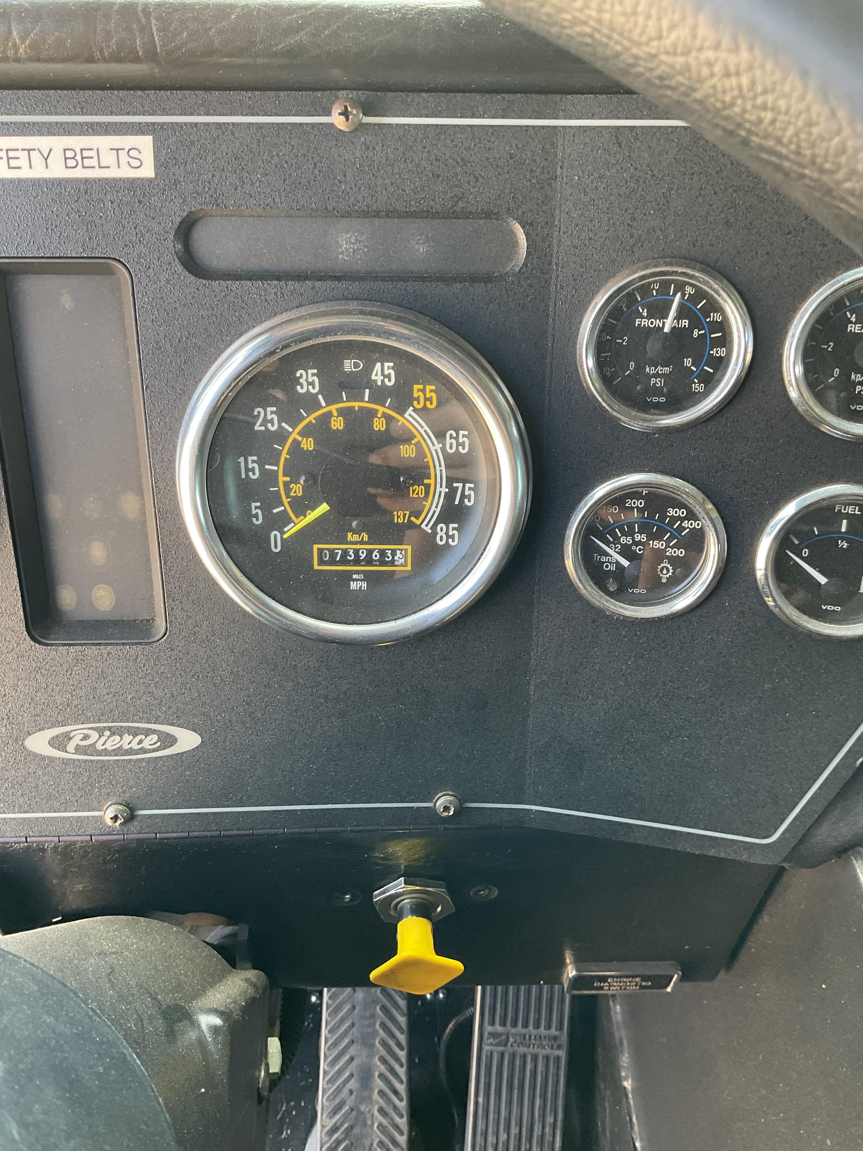 1998 Pierce Saber Pumper - image 4