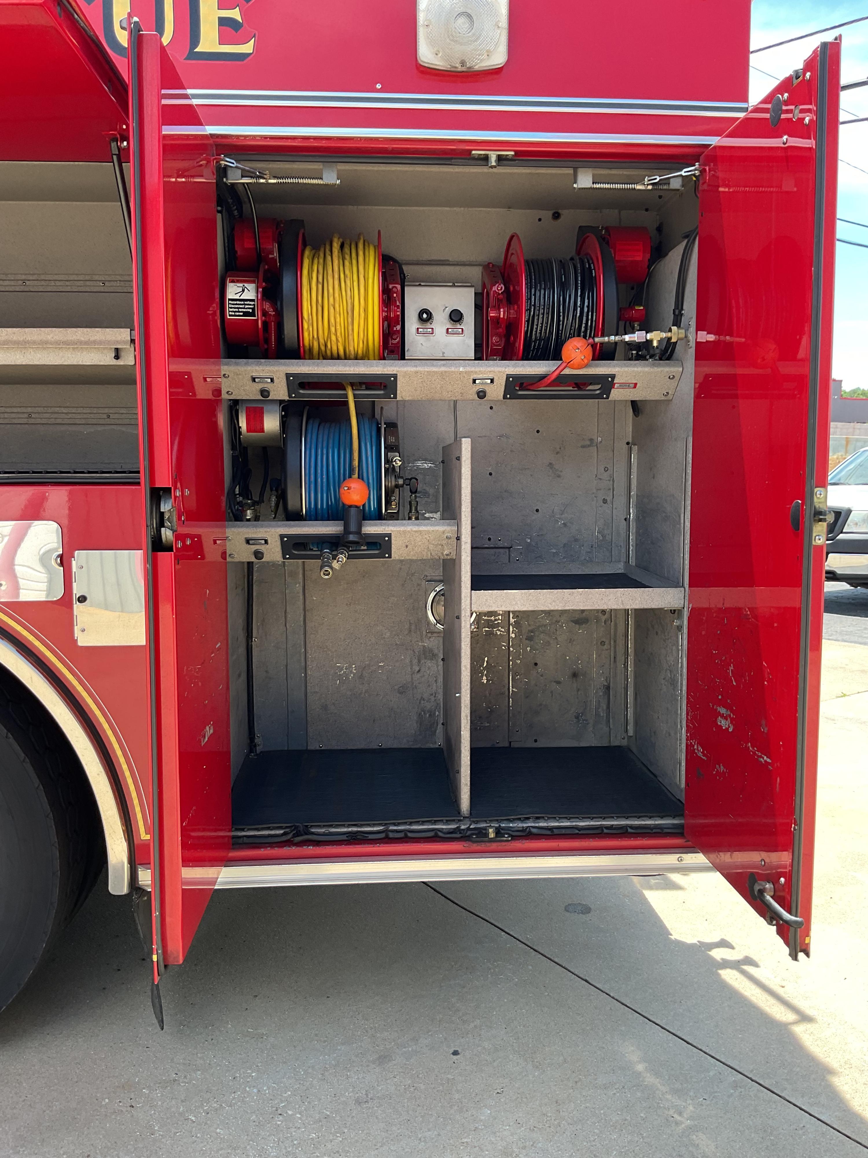 1998 Pierce Saber Pumper - image 7