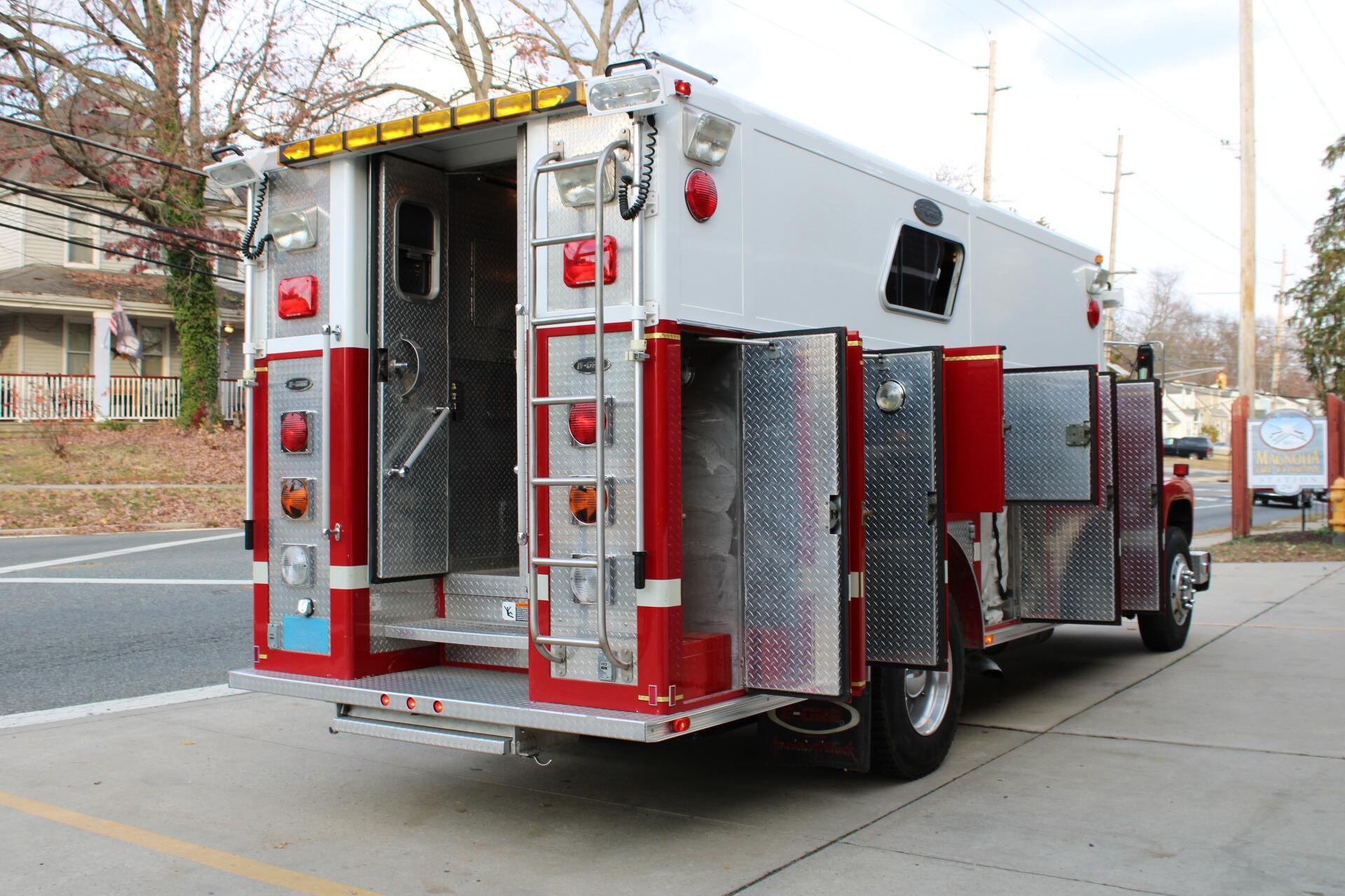 1990 Ford L-8000 / E-One - image 6