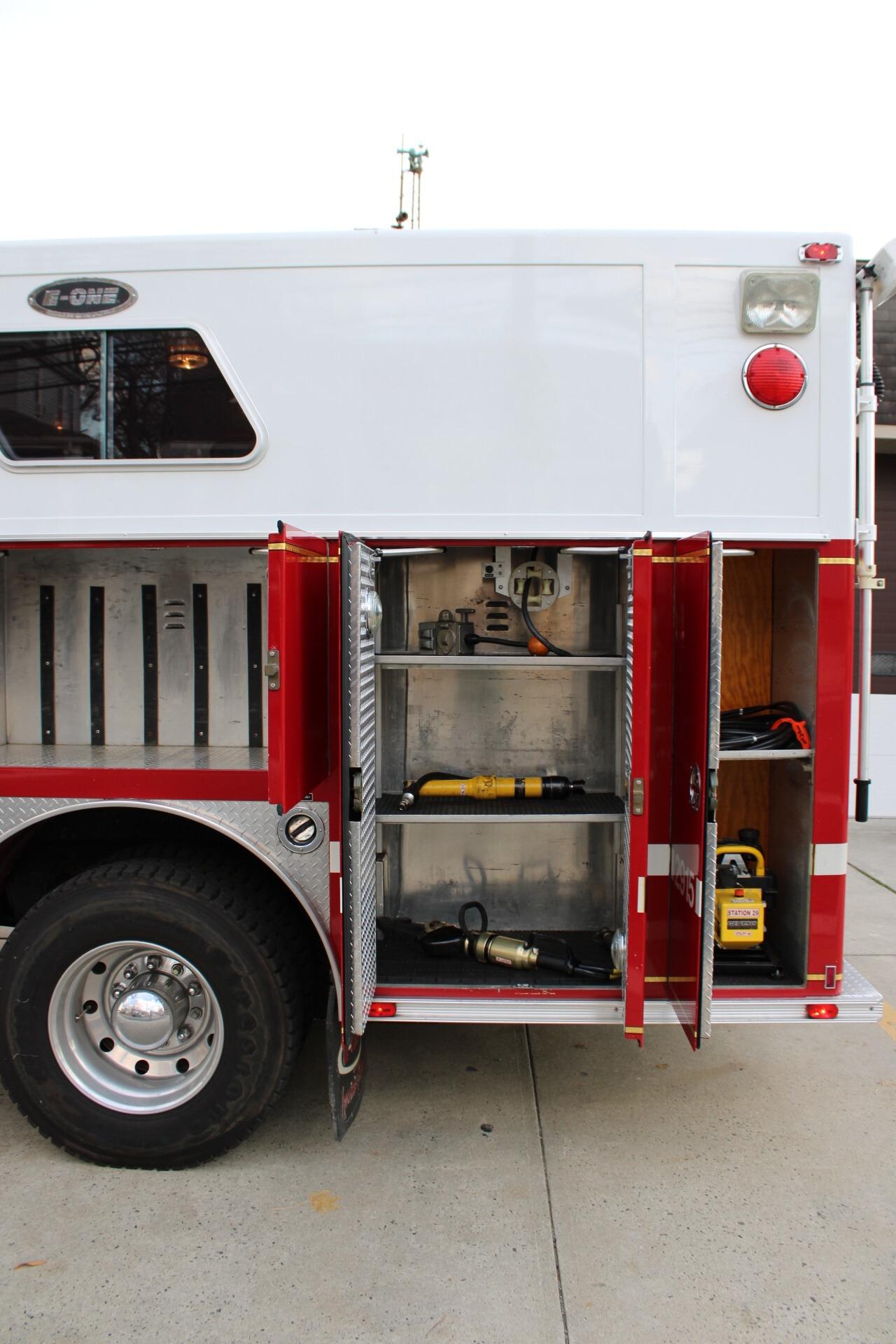 1990 Ford L-8000 / E-One - image 8