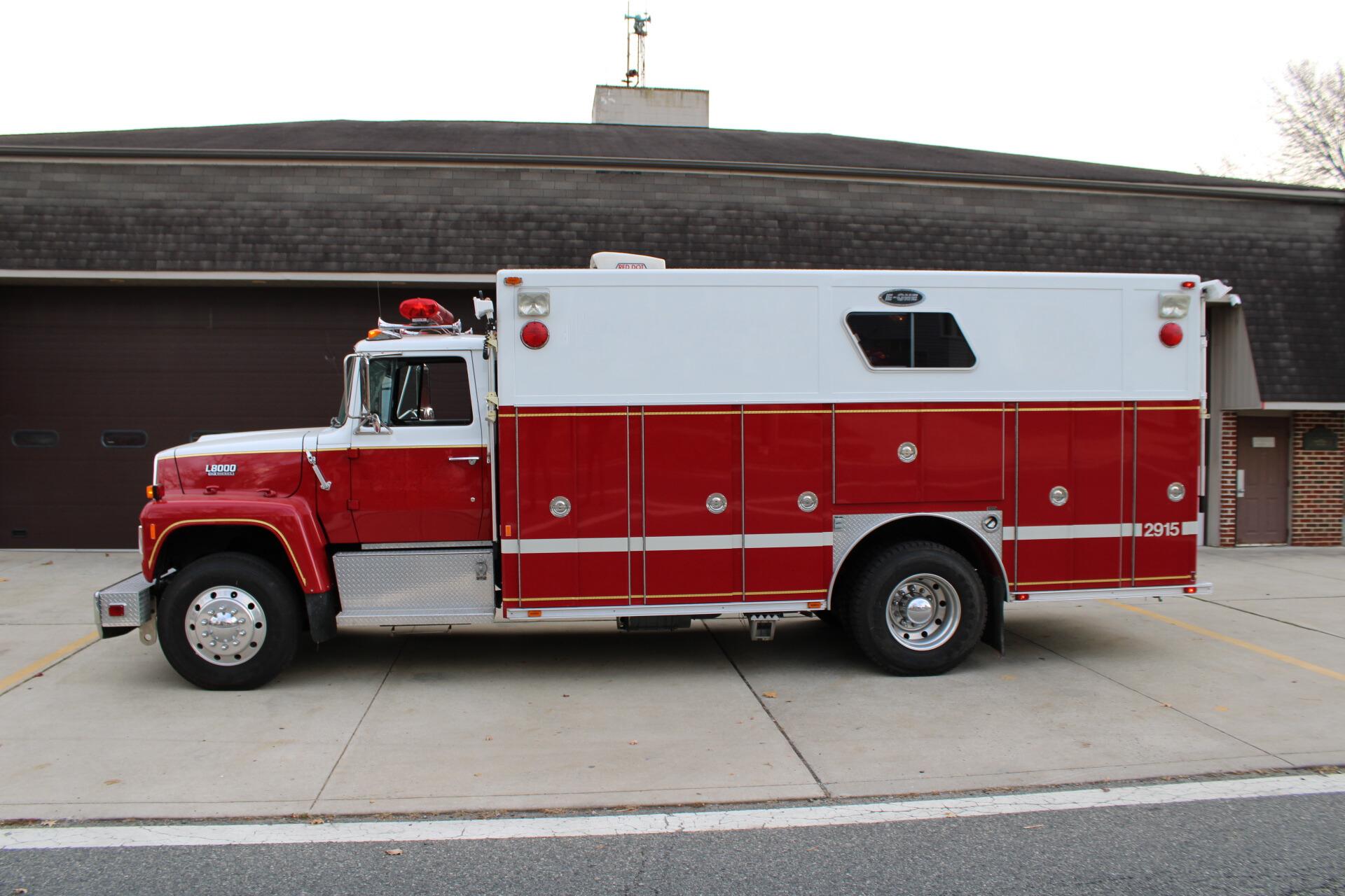 1990 Ford L-8000 / E-One - image 10