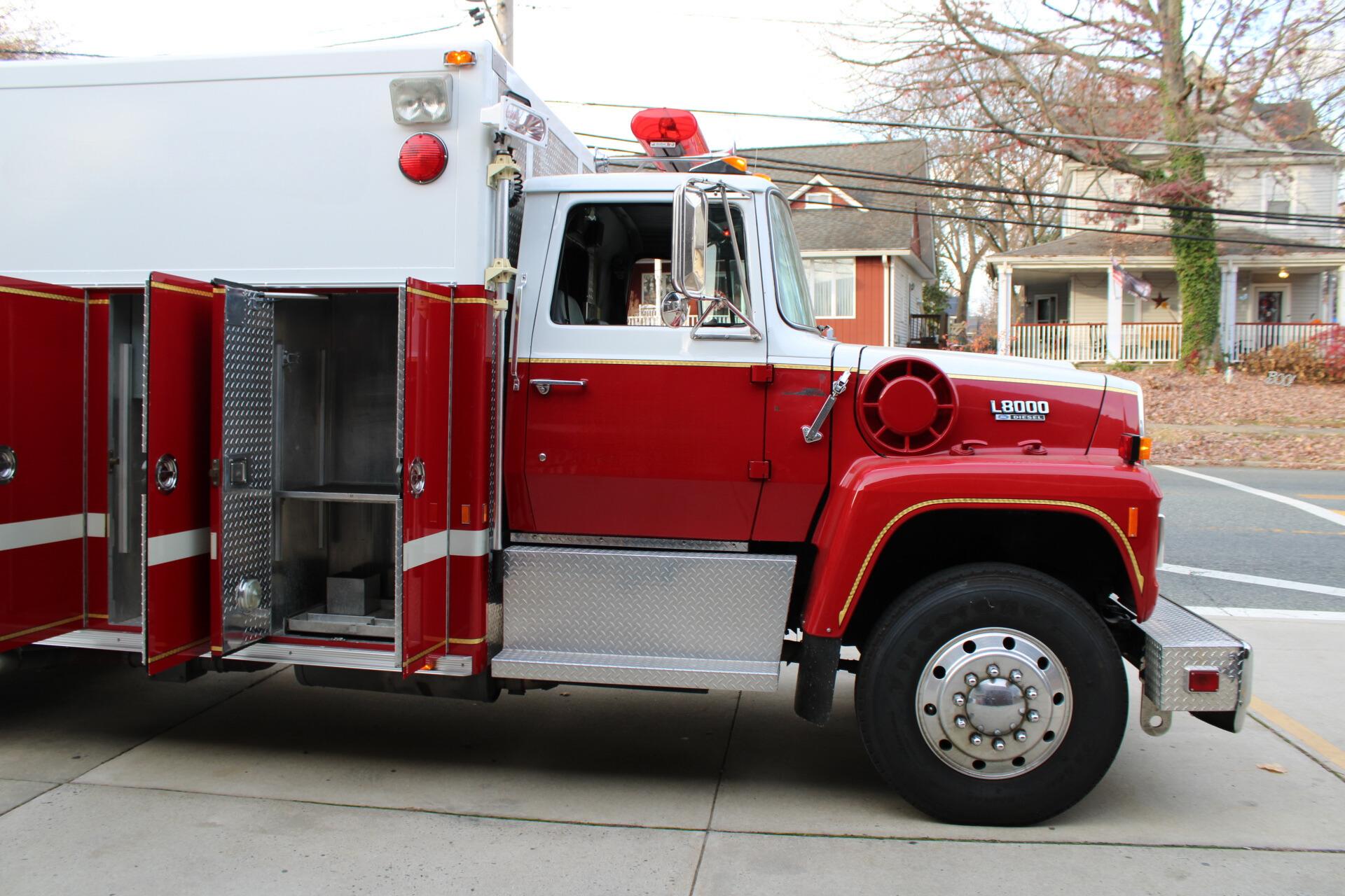 1990 Ford L-8000 / E-One - image 12