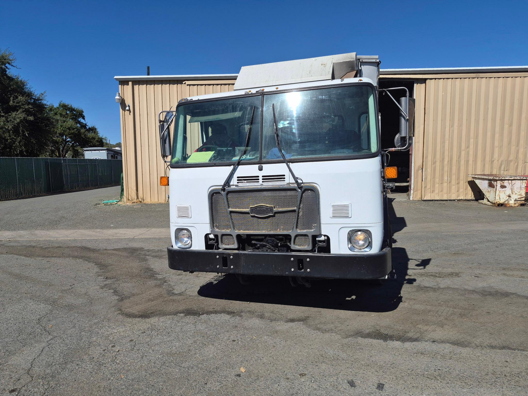 2012 Autocar Amrep Automated Side Loader - image 2
