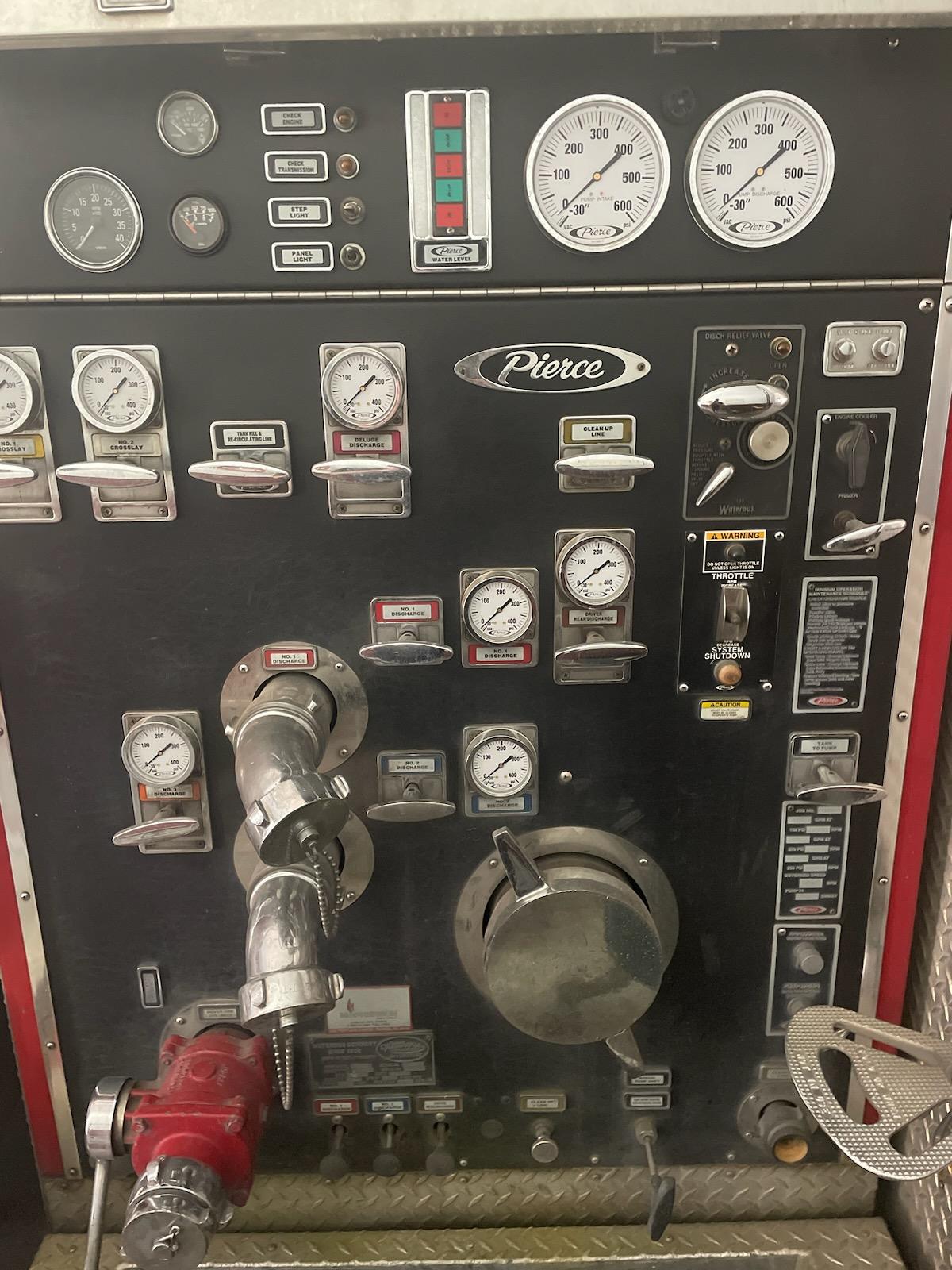 1996 Pierce Freightliner Pumper - image 8
