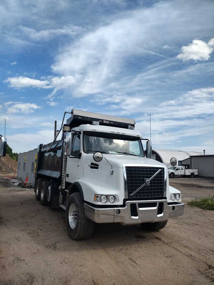 2021 Volvo VHD — photo 5