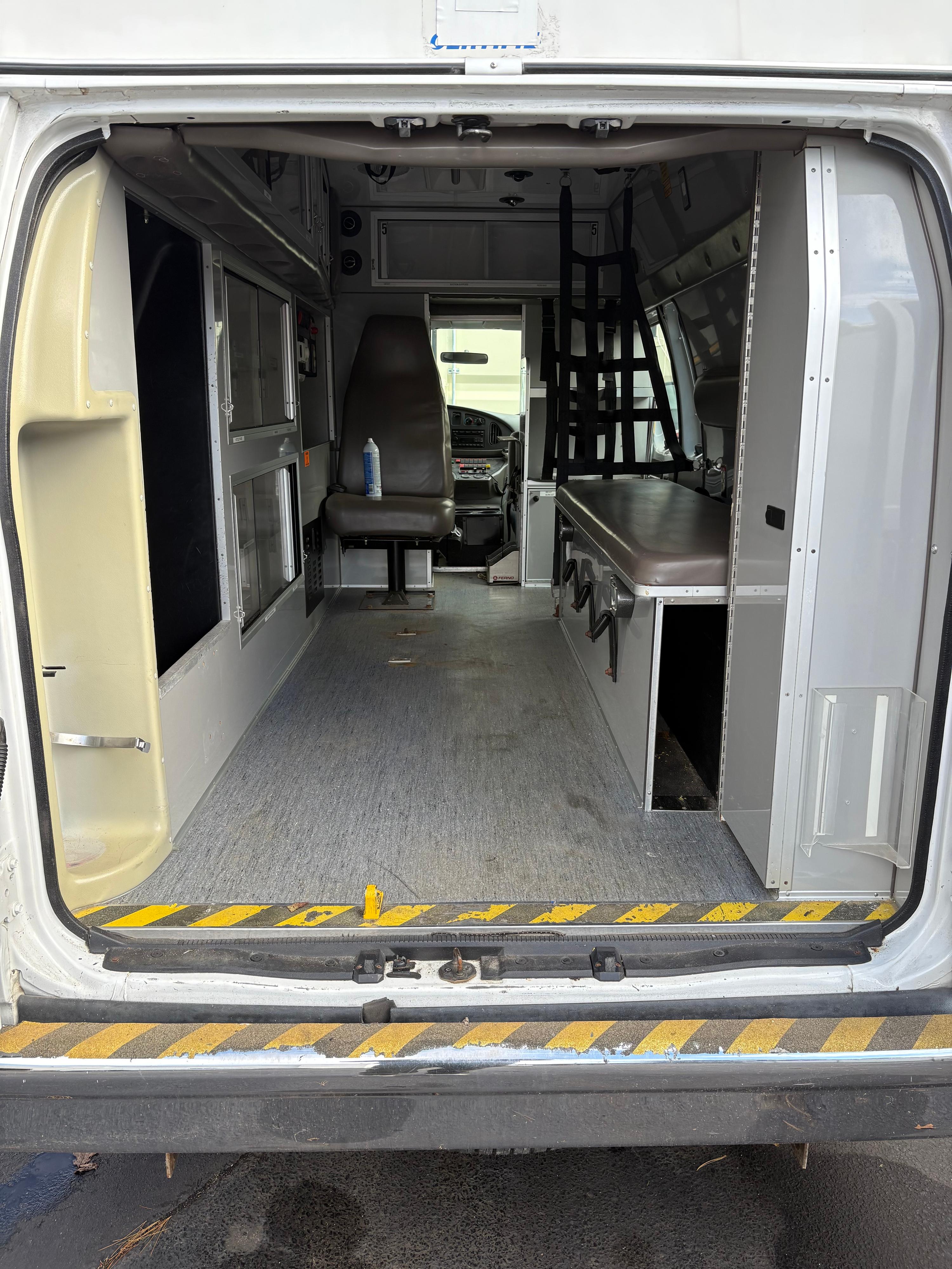 2006 AEV Ford Type III Ambulance - image 7