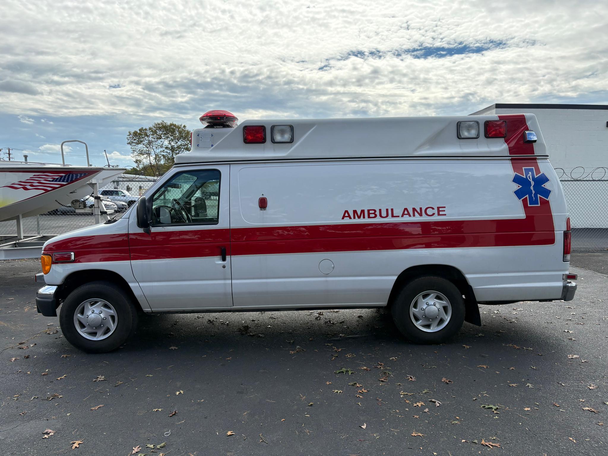 2006 AEV Ford Type III Ambulance - image 3