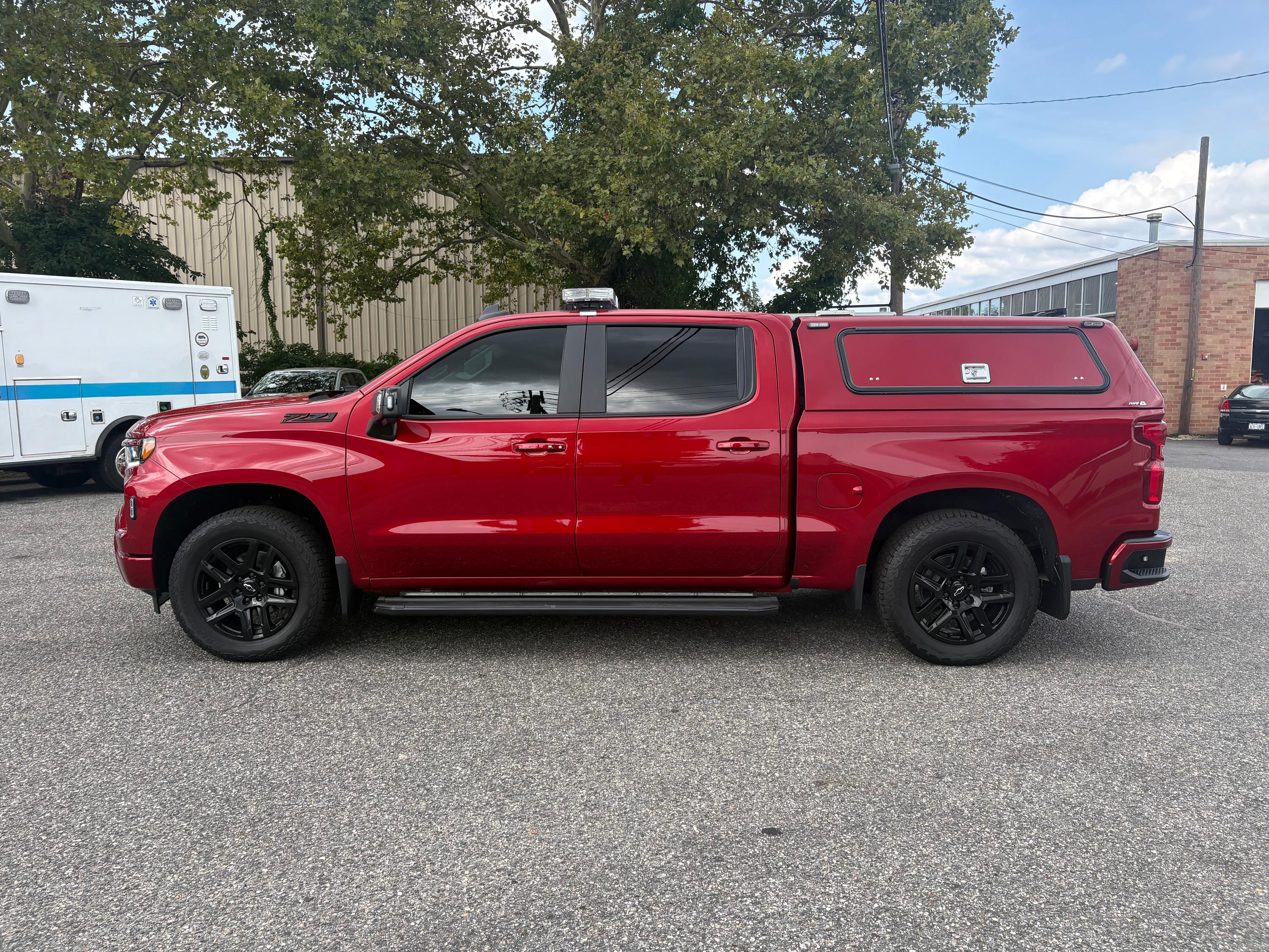 2026 Chevrolet Silverado 1500 RST 4x4 Command Unit - image 3