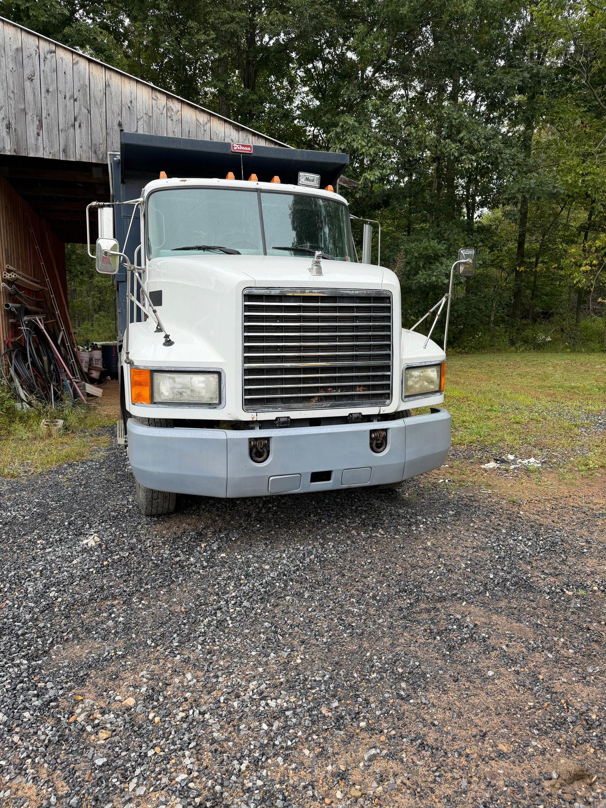 1992 Mack Dump Truck - image 2