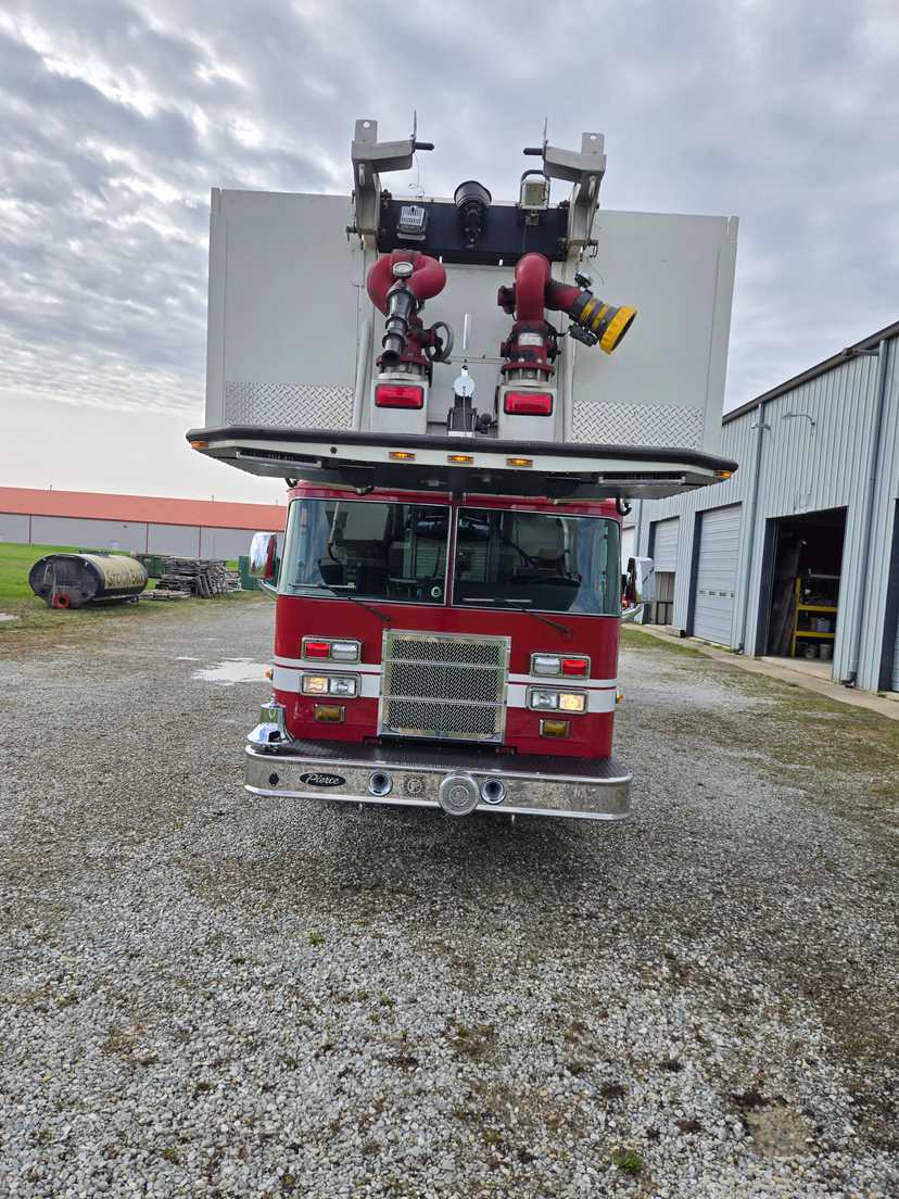 2003 Pierce Dash 100' Platform — photo 2