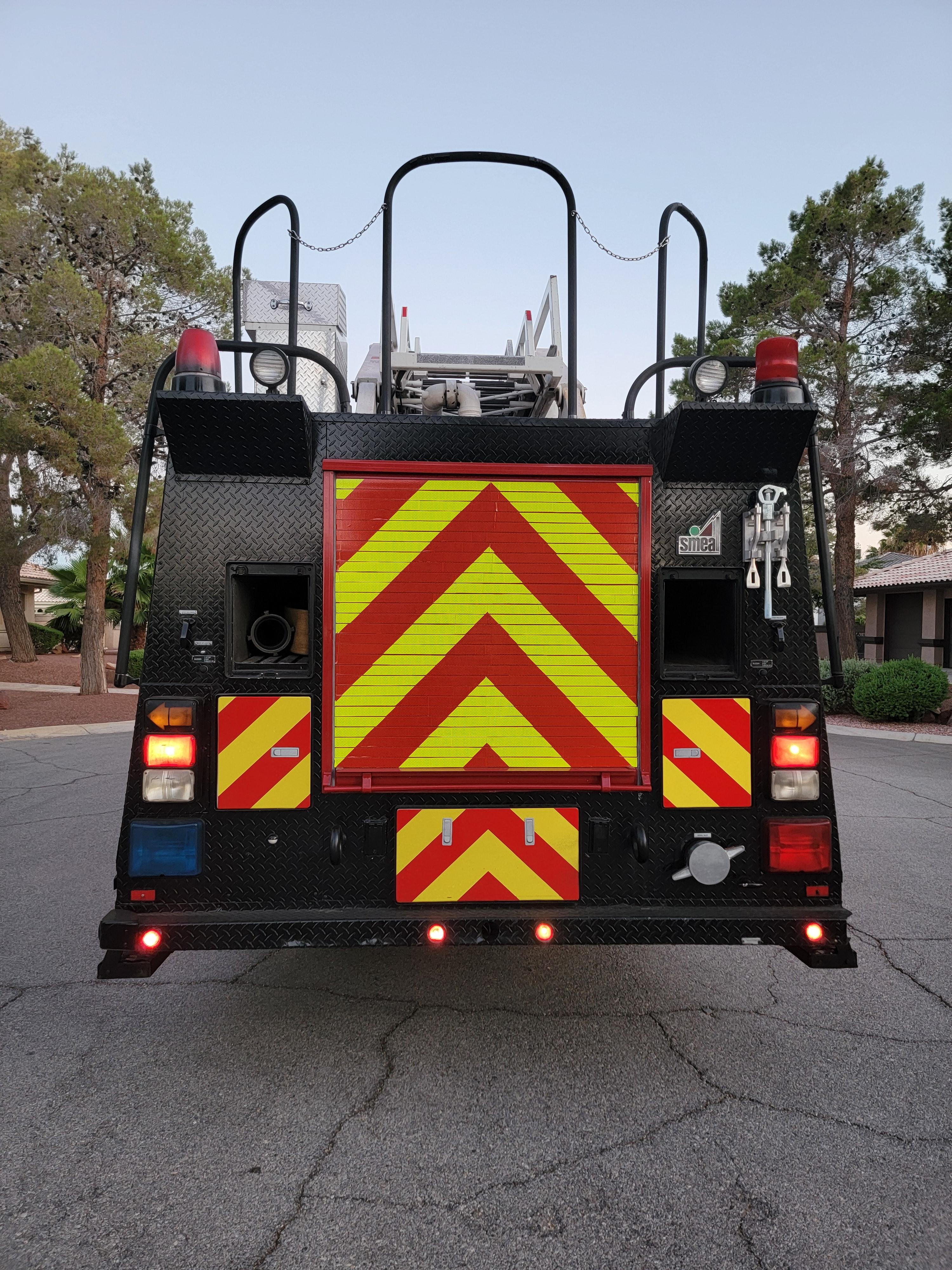 1998 Spartan Smeal 75' - image 5