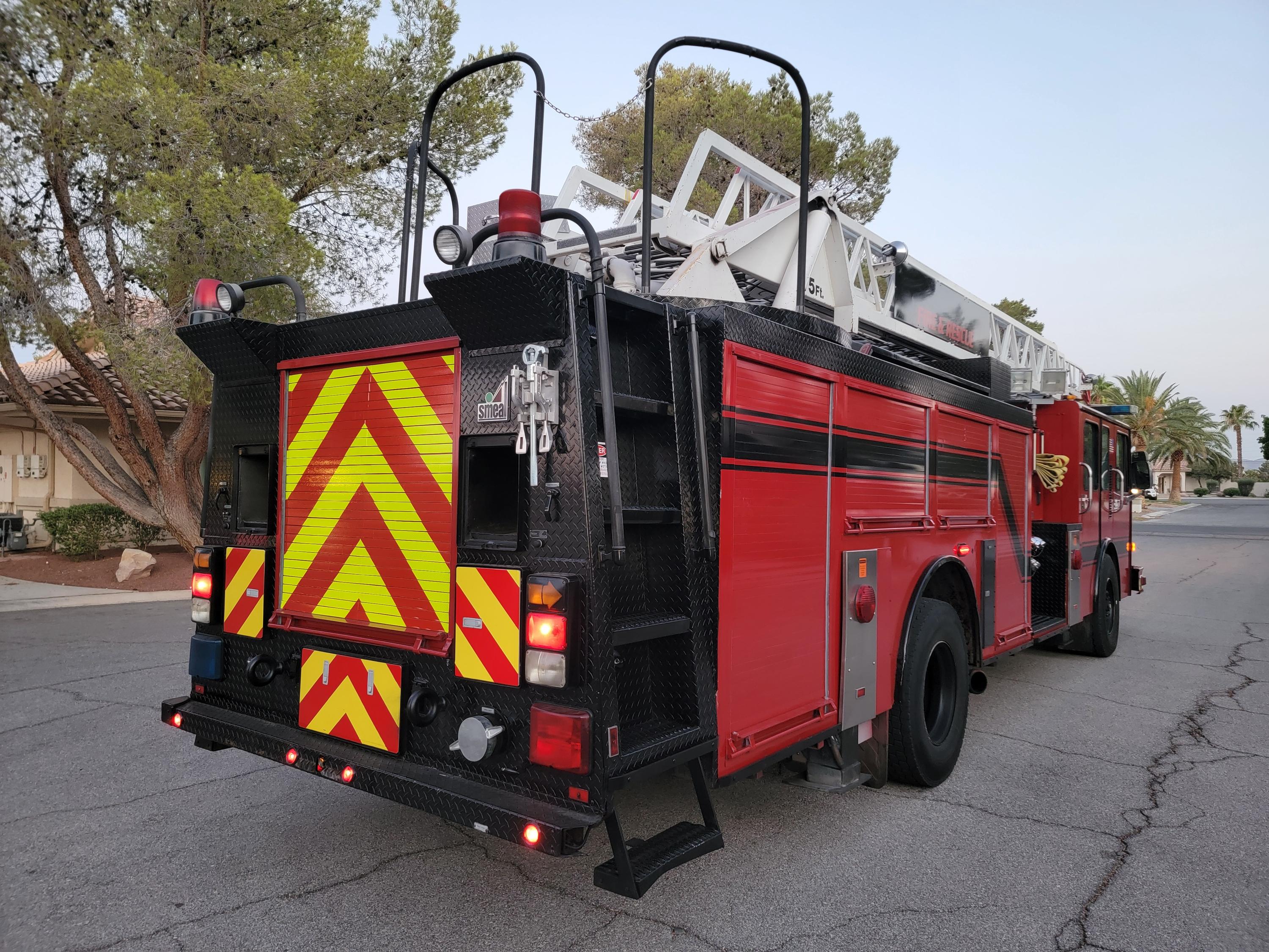 1998 Spartan Smeal 75' - image 6