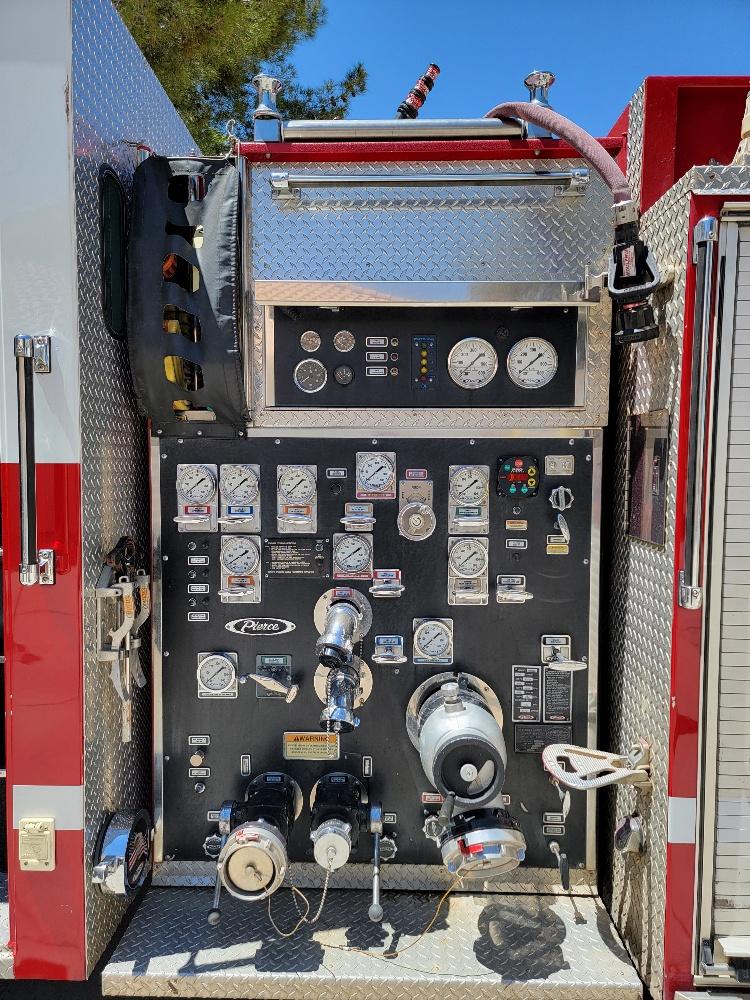 1998 Pierce Saber Pumper - image 11