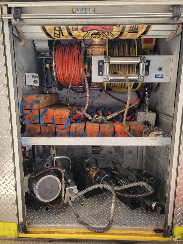 1998 Pierce Saber Pumper - image 16