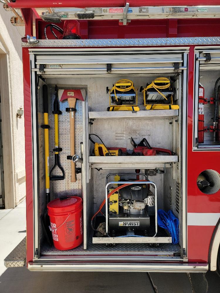 1998 Pierce Saber Pumper - image 18